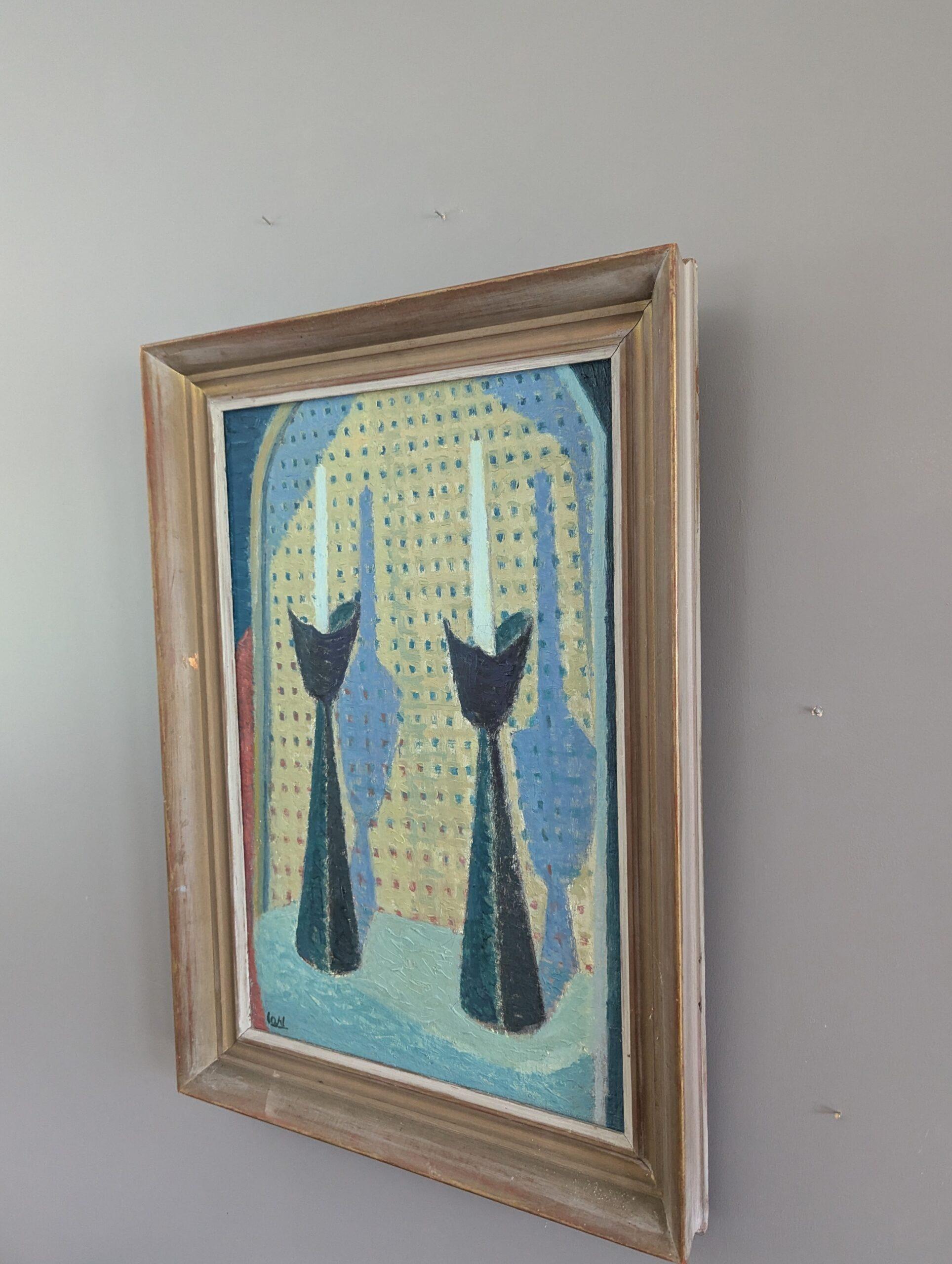 CANDELA
Olio su tela
Dimensioni: 59 x 42 cm (cornice inclusa)

Una composizione di natura morta di metà secolo molto ben eseguita, dipinta a olio su tela.

Con due candelabri su uno sfondo a fantasia, l'artista ha giocato con luci e ombre per creare