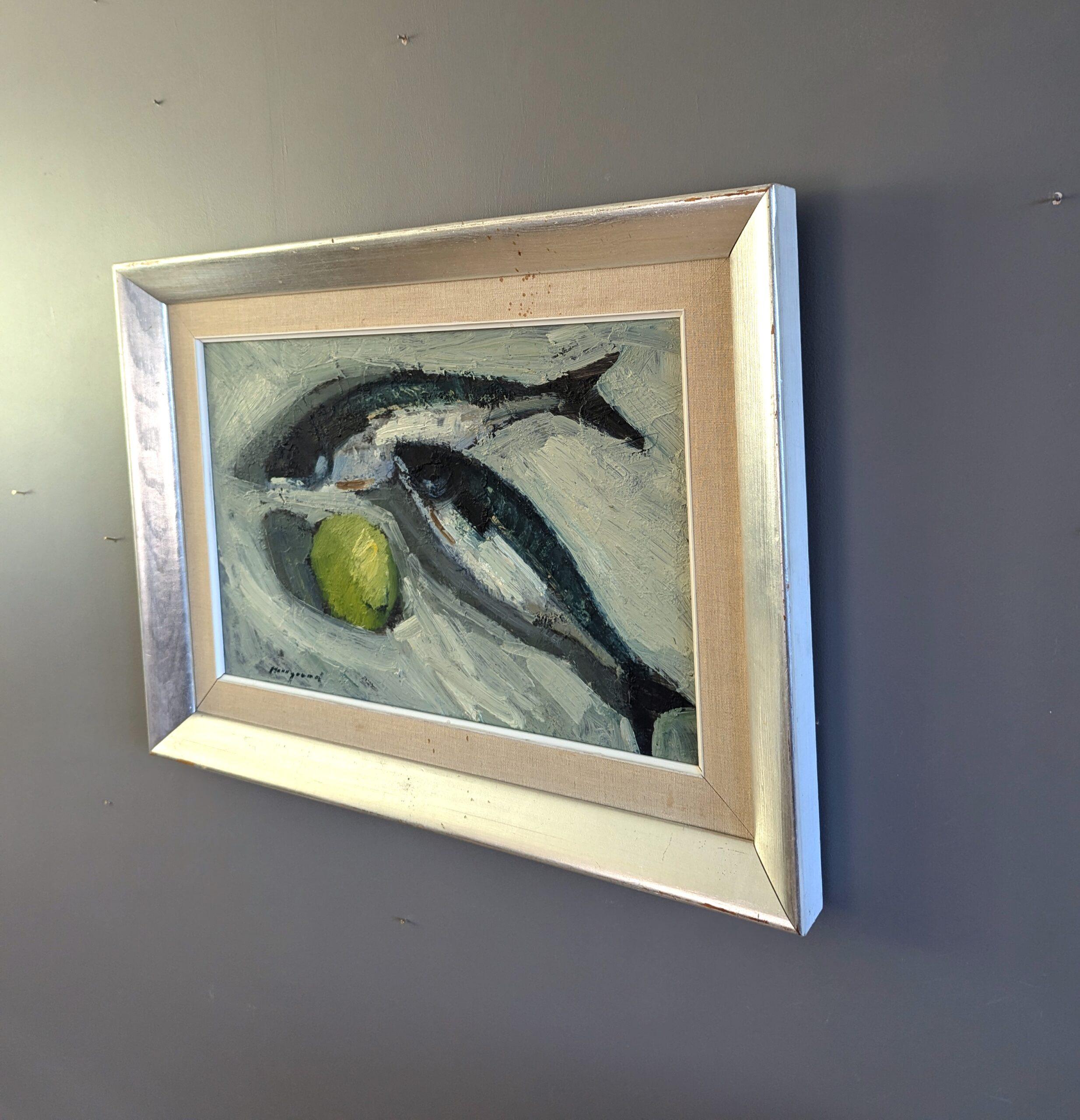 Vintage Mid Century Modern Swedish Still Life Oil Painting - Poisson et pomme en vente 3