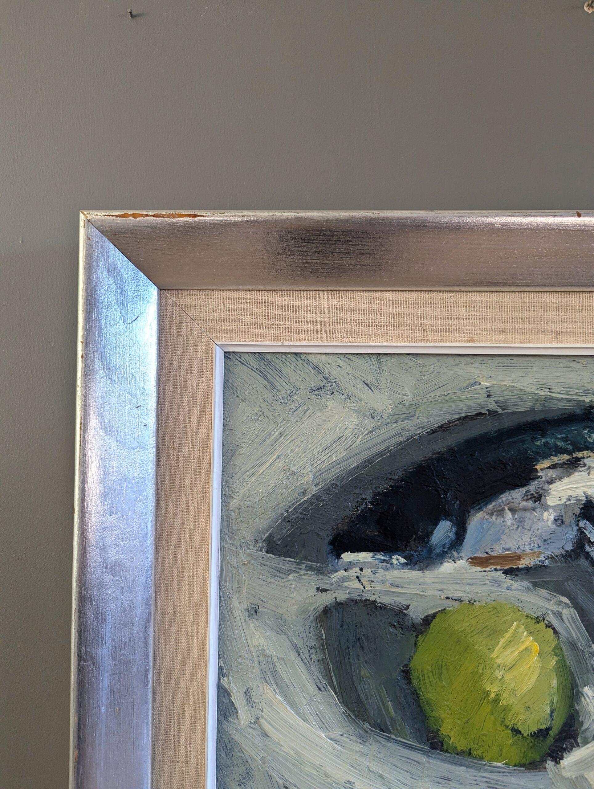 Vintage Mid Century Modern Swedish Still Life Oil Painting - Poisson et pomme en vente 4