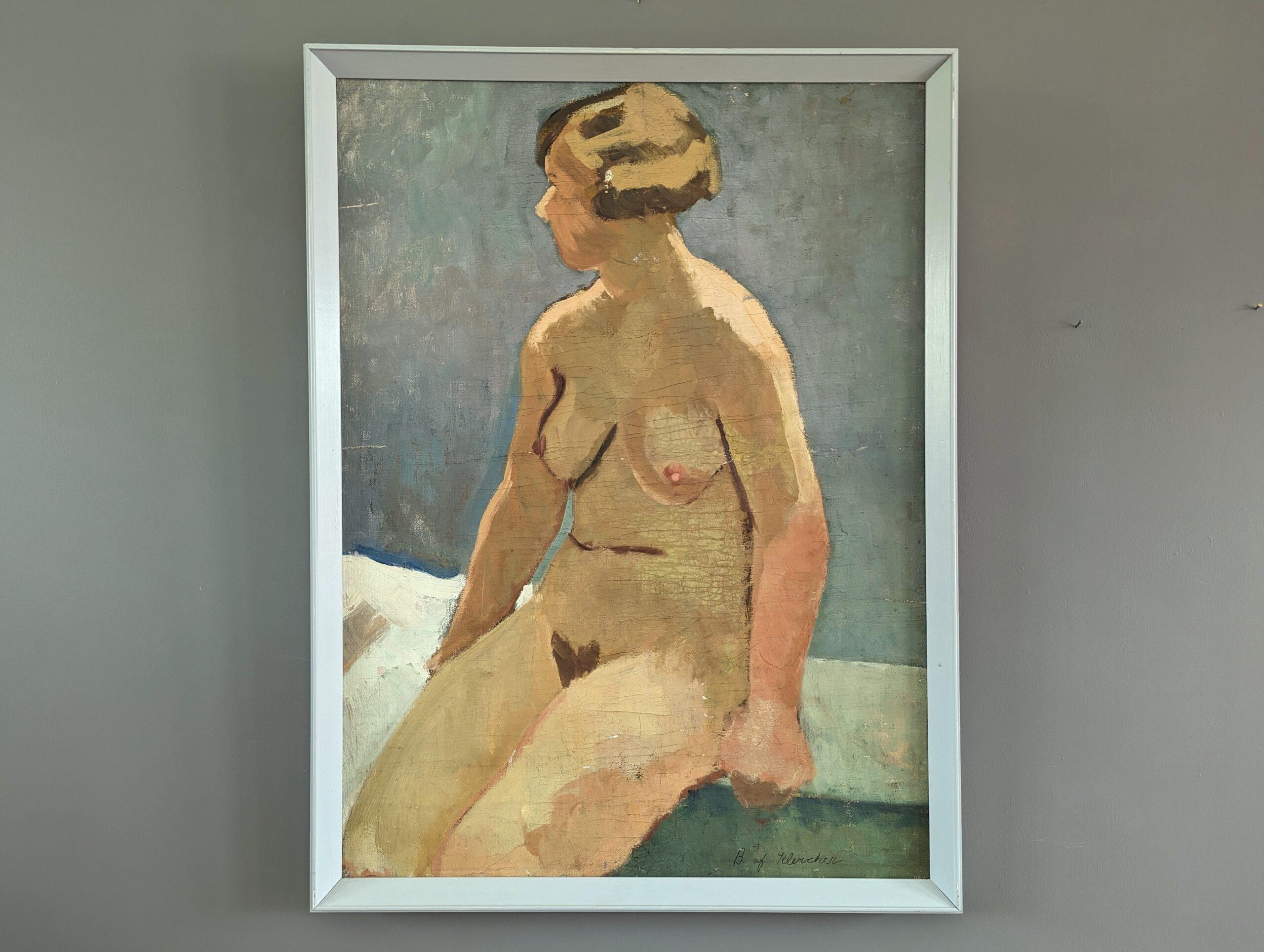 FEMALE FORM
Size: 75 x 56 cm  29.5 x 22.04 inches (including frame)
Oil on Canvas

A brilliantly executed mid-century modernist nude study, painted in oil onto canvas.

In this composition, we see a female figure seated on the edge of the surface,