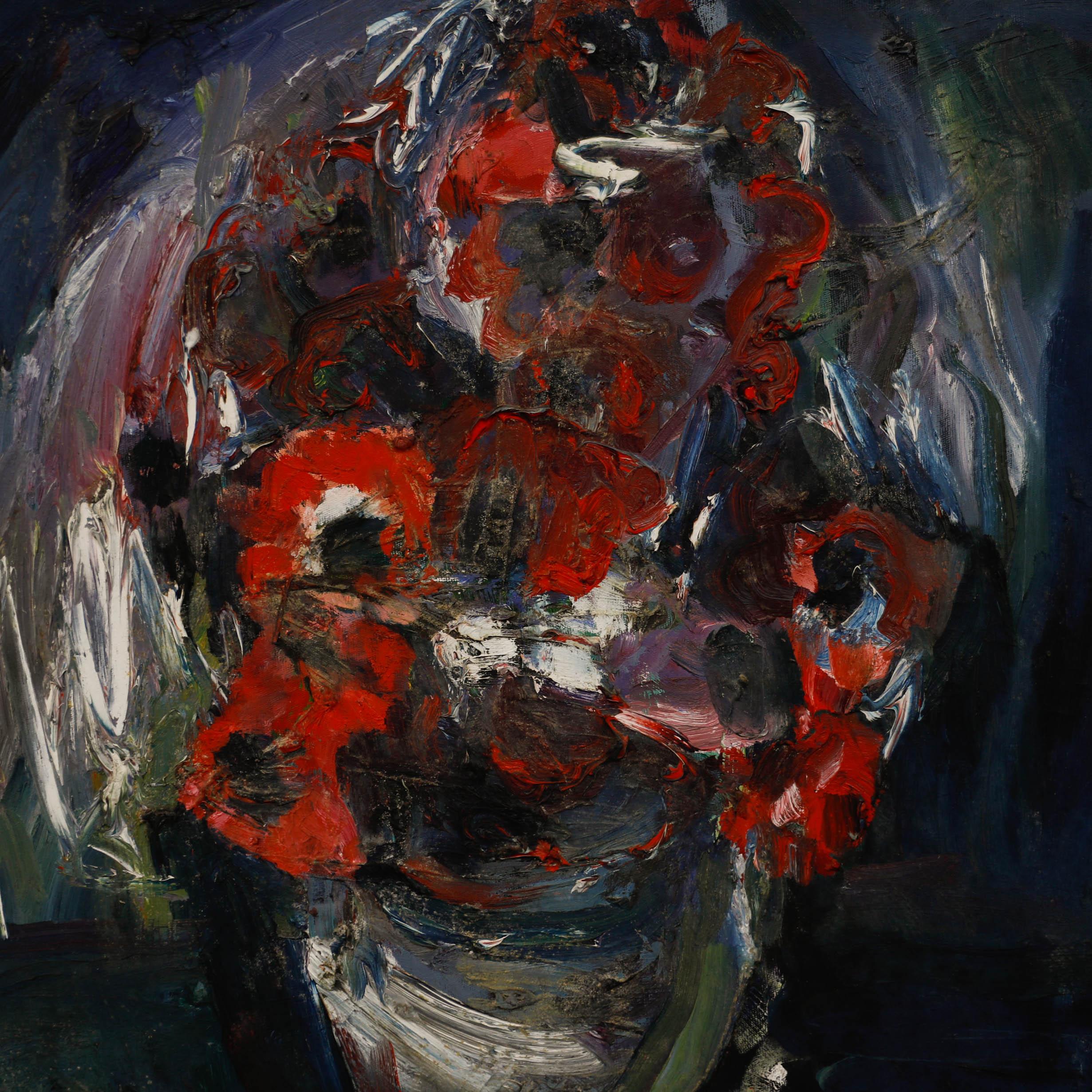 Eine eindrucksvolle abstrakte Studie roter Anemonen in einer Vase. Komposition mit Impasto-Flächen. Gut präsentiert in einem bemalten Holzrahmen. Unterschrieben. Mit weiteren Beschriftungen verso. Auf Leinwand auf Keilrahmen.