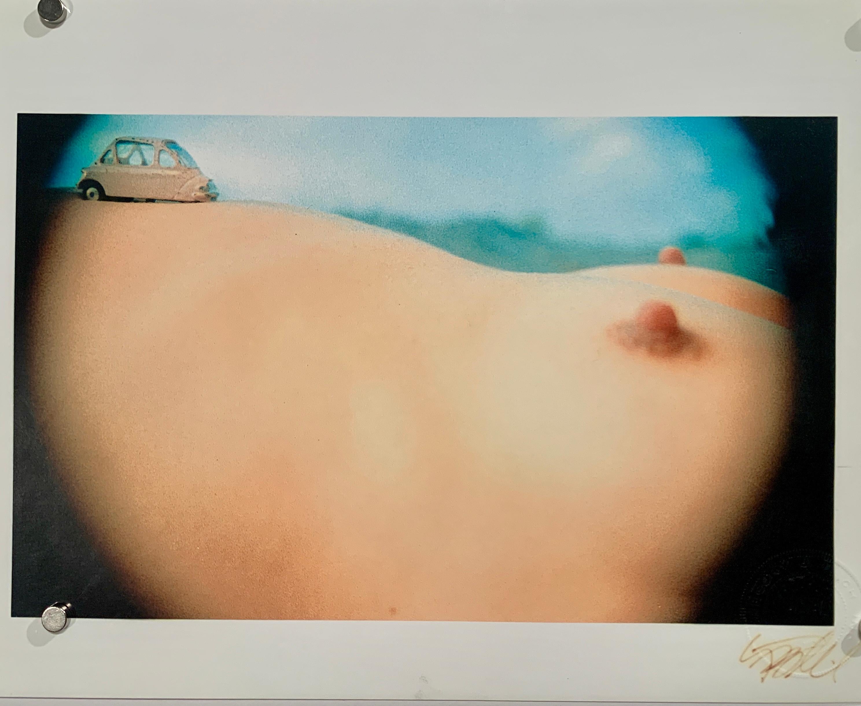 Unknown Color Photograph – Abstrakte figurative Farbfotografie „Tank Fight“ aus dem Jahr 1996