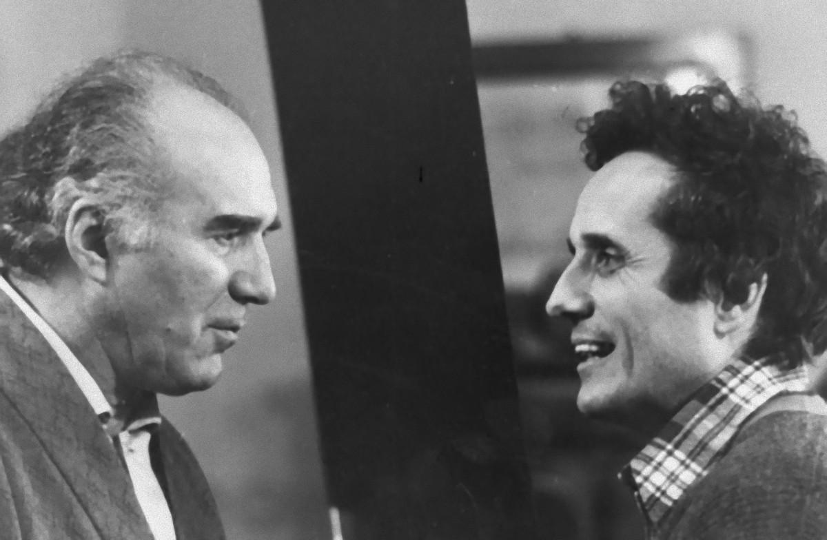 Unknown Figurative Photograph - Actor Michel Piccoli and Marco Bellocchio - Vintage b/w Photograph - 1982