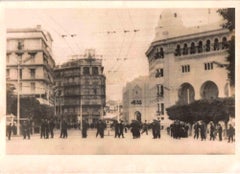 Algeria, the Post Office Surrounded by Police - Vintage photo - Mid-20th Century