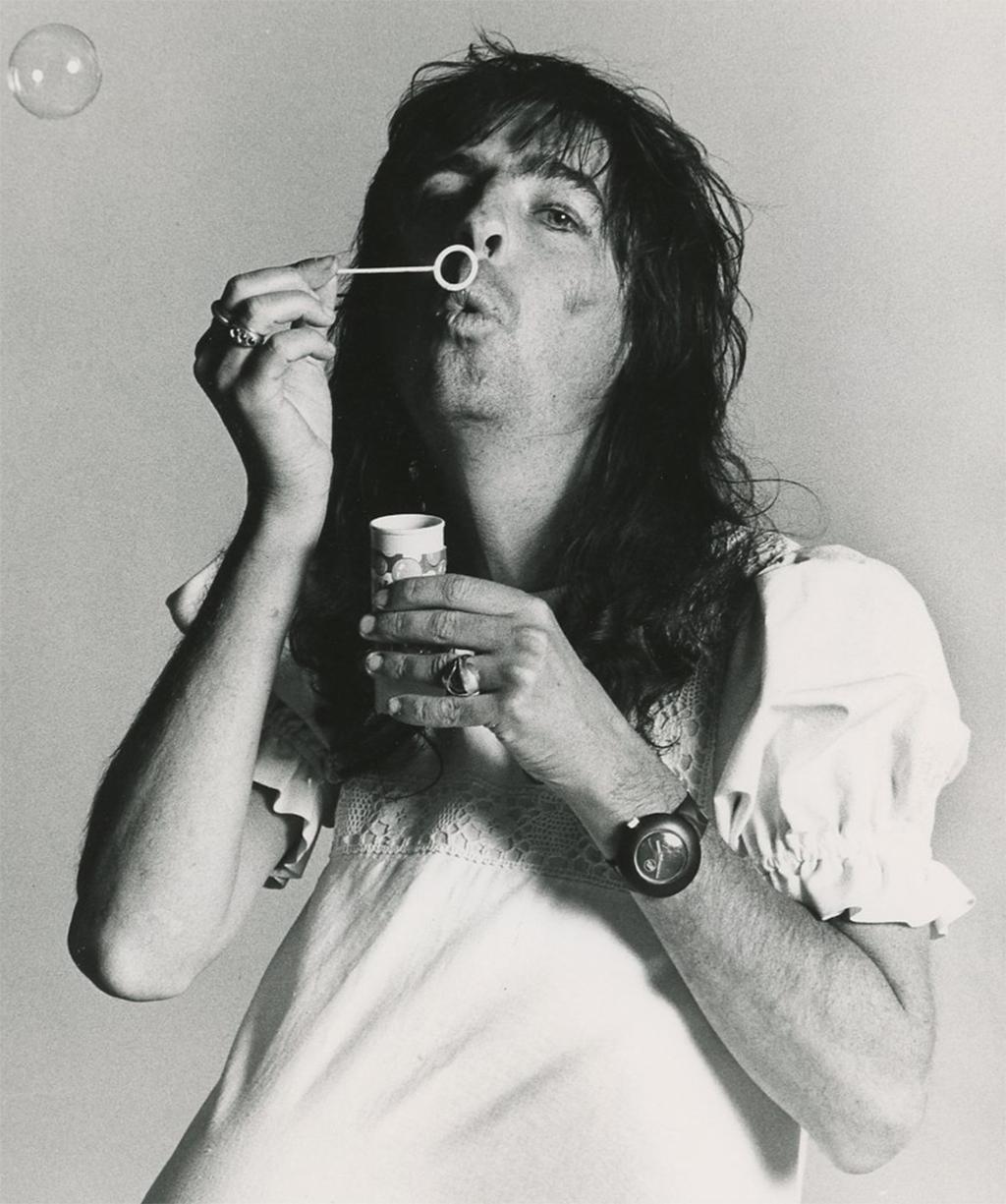 Alice Cooper Photoshoot 1975 - Photograph de Unknown