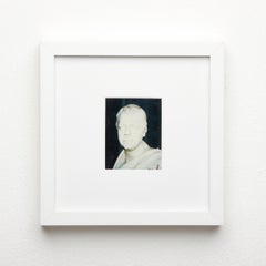 Polaroid a colori unica di Andy Warhol raffigurante una scultura in marmo dell’imperatore romano Adriano, 1975