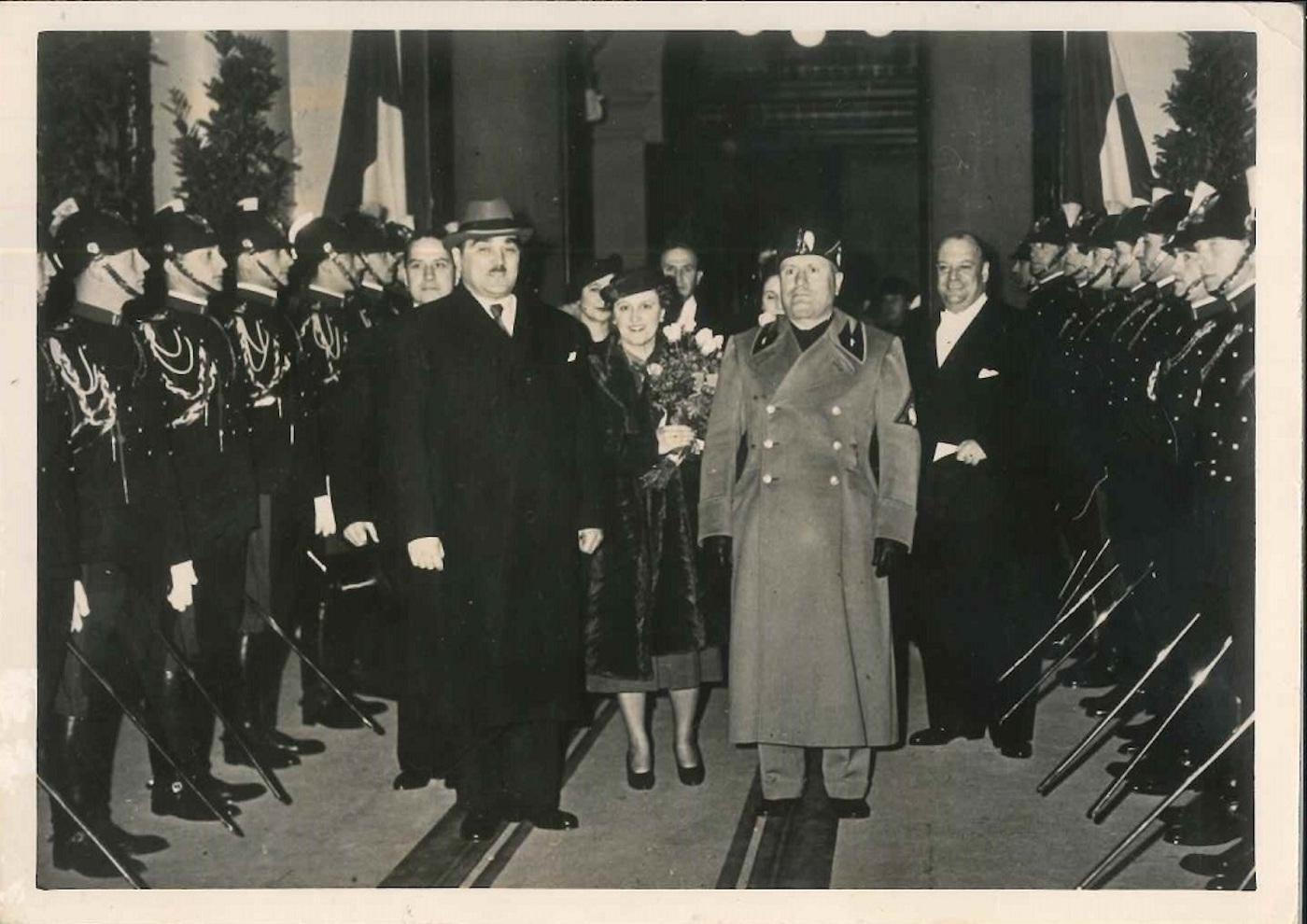 Unknown Black and White Photograph - Arrival of Stojadinovic and reception of Mussolini - Vintage Photo - 1937