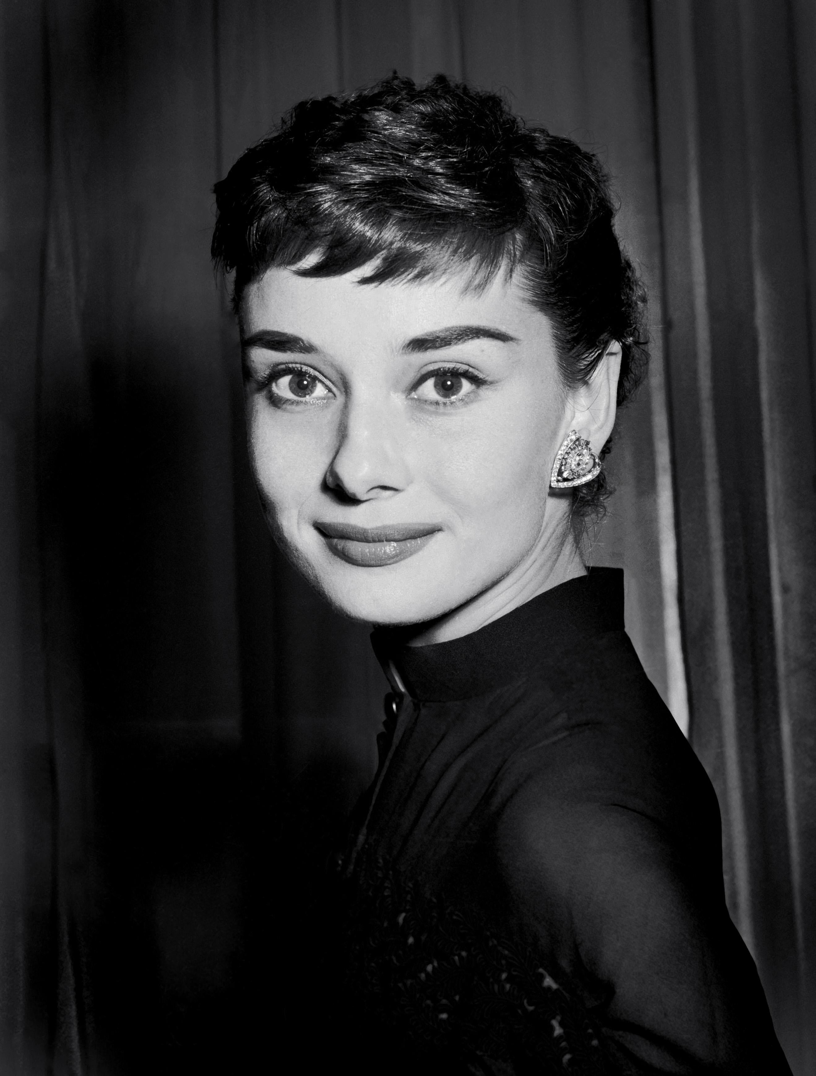 Unknown Black and White Photograph - Audrey Hepburn Classic Smile Globe Photos Fine Art Print