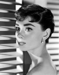 Audrey Hepburn-Porträt (1954) Silber-Gelatine- Faserdruck in Übergröße 