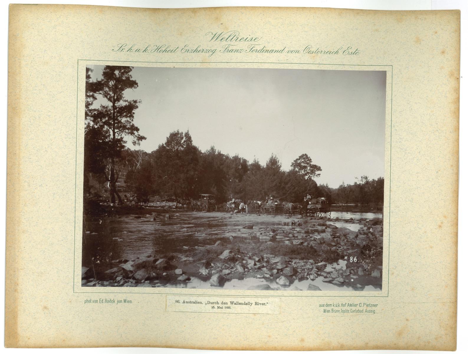 Portrait Photograph de Unknown - Australia - Durch den Wallendelly River - Foto original de época 1893