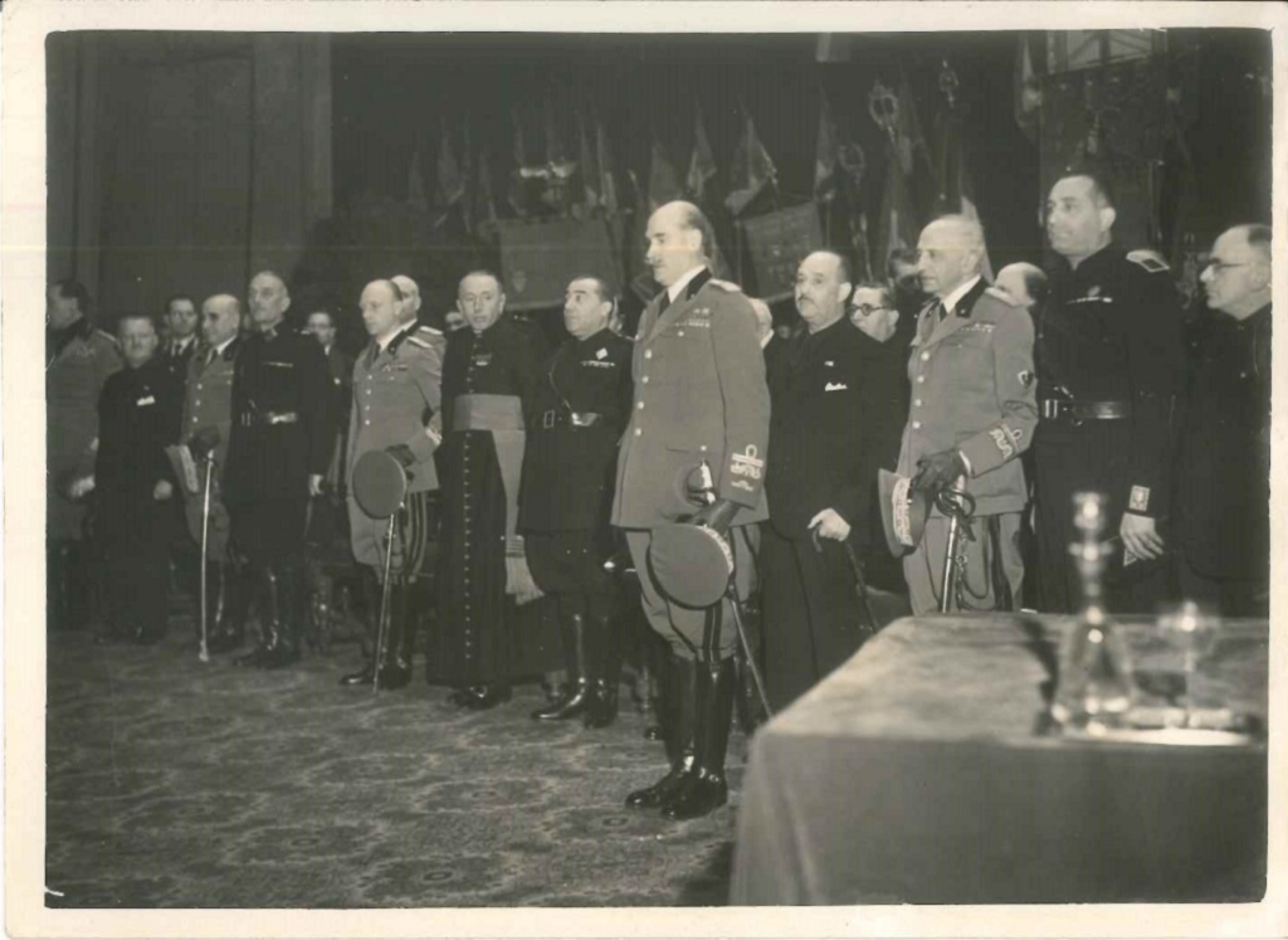 Unknown Portrait Photograph - Authorities in Italy during Fascism - Vintage Photo - 1930s