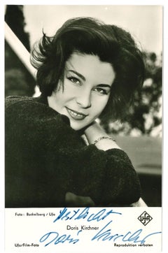 Ritratto autografo di Doris Kirchner - Cartolina vintage in b/n - Anni '60