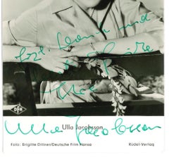 Autographisches Porträt von Ulla Jacobsson - Original b/w Postcard - 1960er Jahre