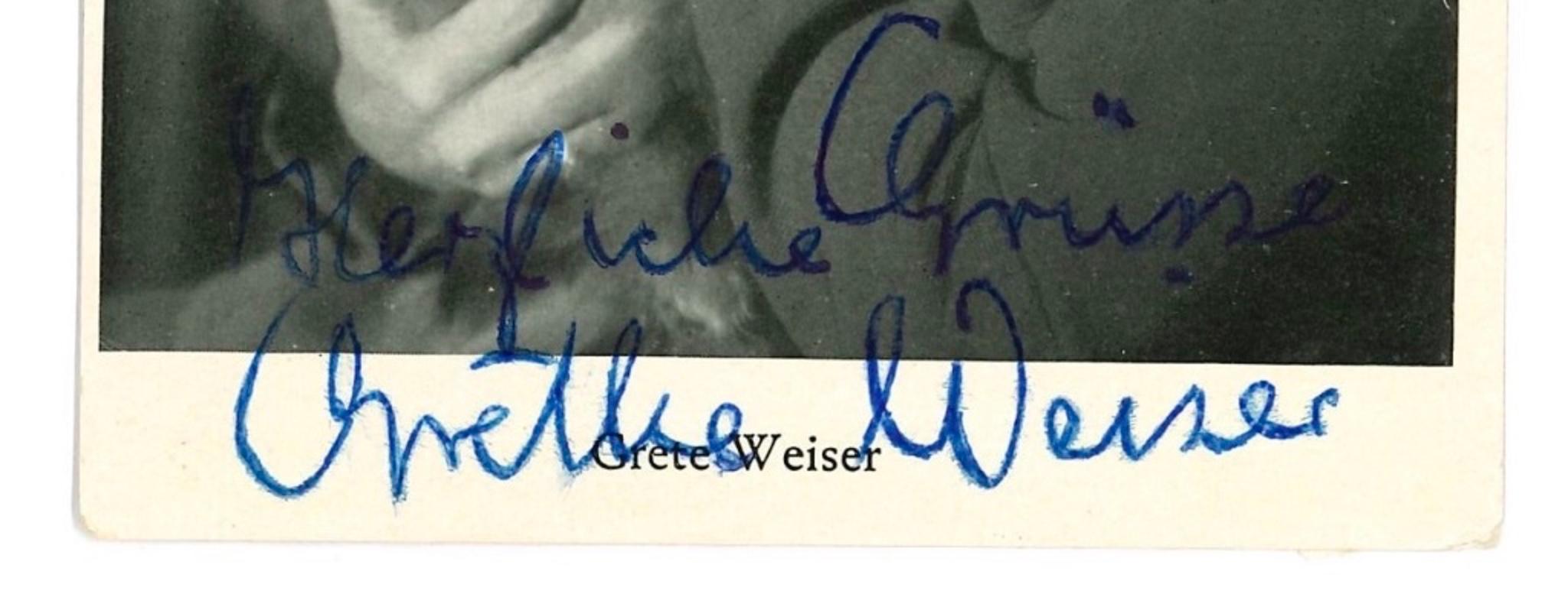 Autographed Portrait of Grete Weiser - Vintage b/w Postcard - 1960s - Photograph by Unknown