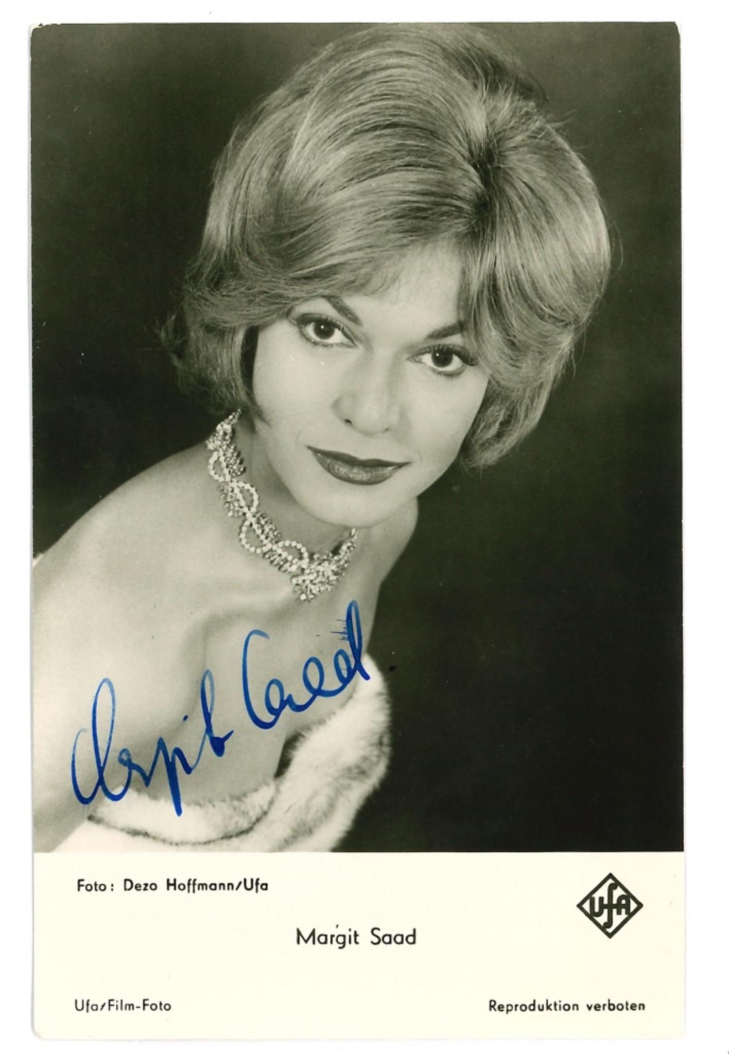 Portrait Photograph de Unknown - Retrato autografiado de Margit Saad - Postal original en blanco y negro - Años 60