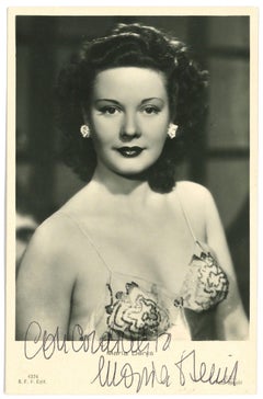 Autographed Portrait of Maria Denis - Original b/w Postcard - 1960s