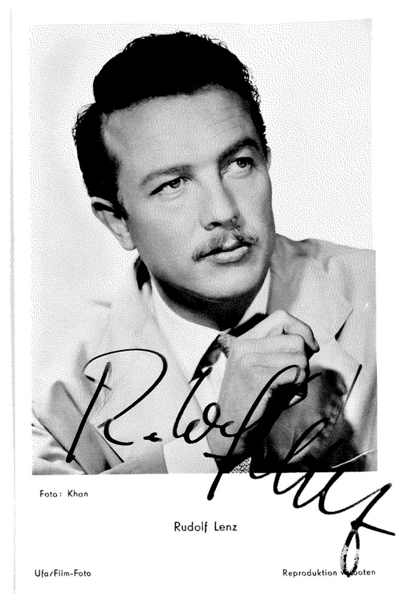 Portrait Photograph de Unknown - Retrato autografiado de Rudolf Lenz - Postal vintage en blanco y negro - Años 60
