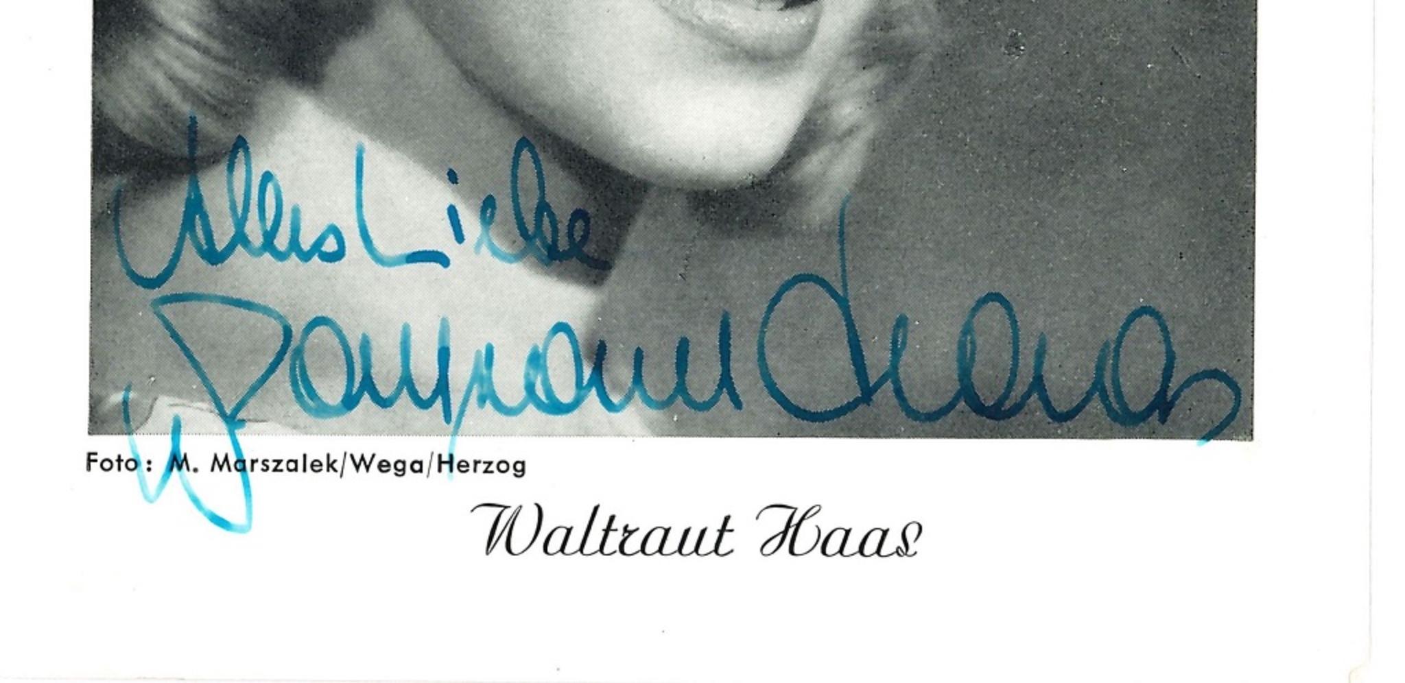 Autographed Portrait of Waltraut Haas - Vintage b/w Postcard - 1950s - Photograph by Unknown