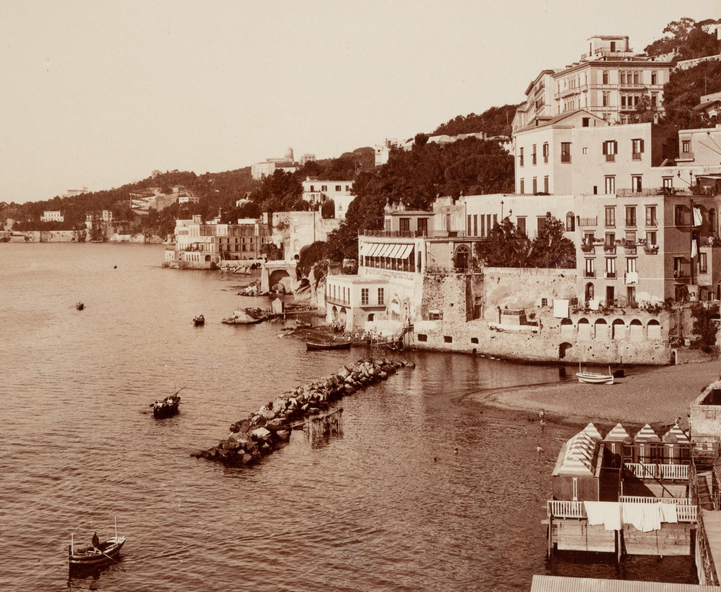 Fratelli Alinari (19th century): View over the bay of Posillipo, district of Naples, c. 1880, albumen paper print

Technique: albumen paper print

Inscription: Lower middle signed in the printing plate: 