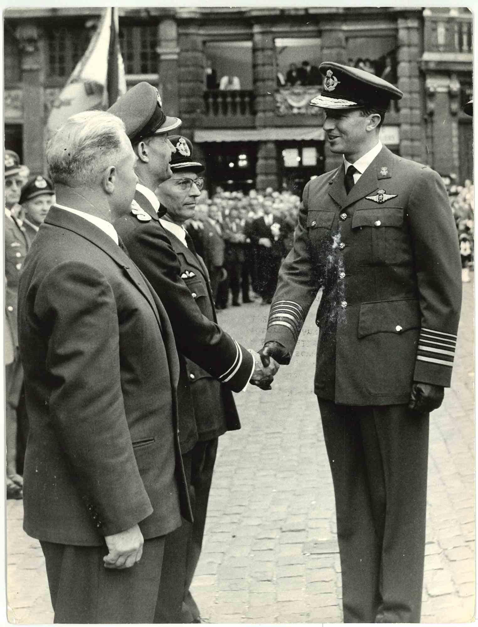 Figurative Photograph de Unknown - Monarquía Belga, S.M. Baldovino - Foto de época - 1928