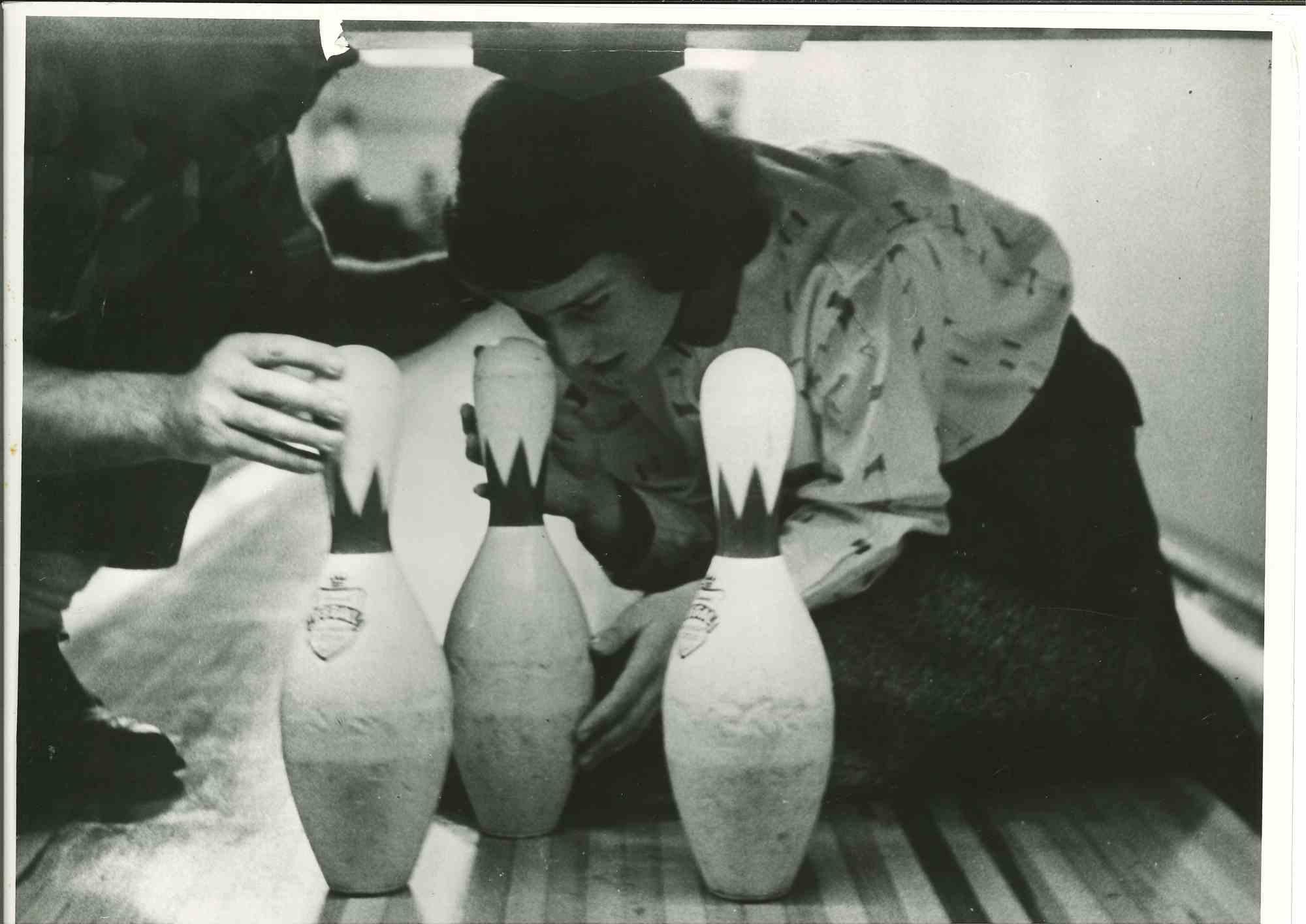Unknown Figurative Photograph - Bowling - American Vintage Photograph - Mid 20th Century