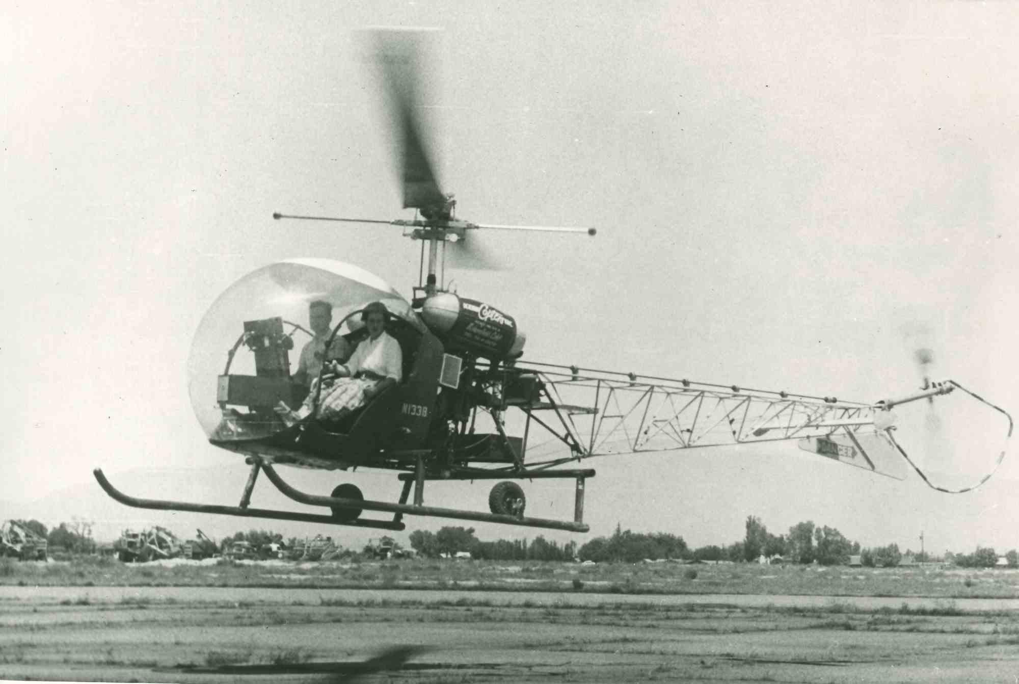 Unknown Figurative Photograph - Business in the Air - Vintage Photograph - Mid 20th Century