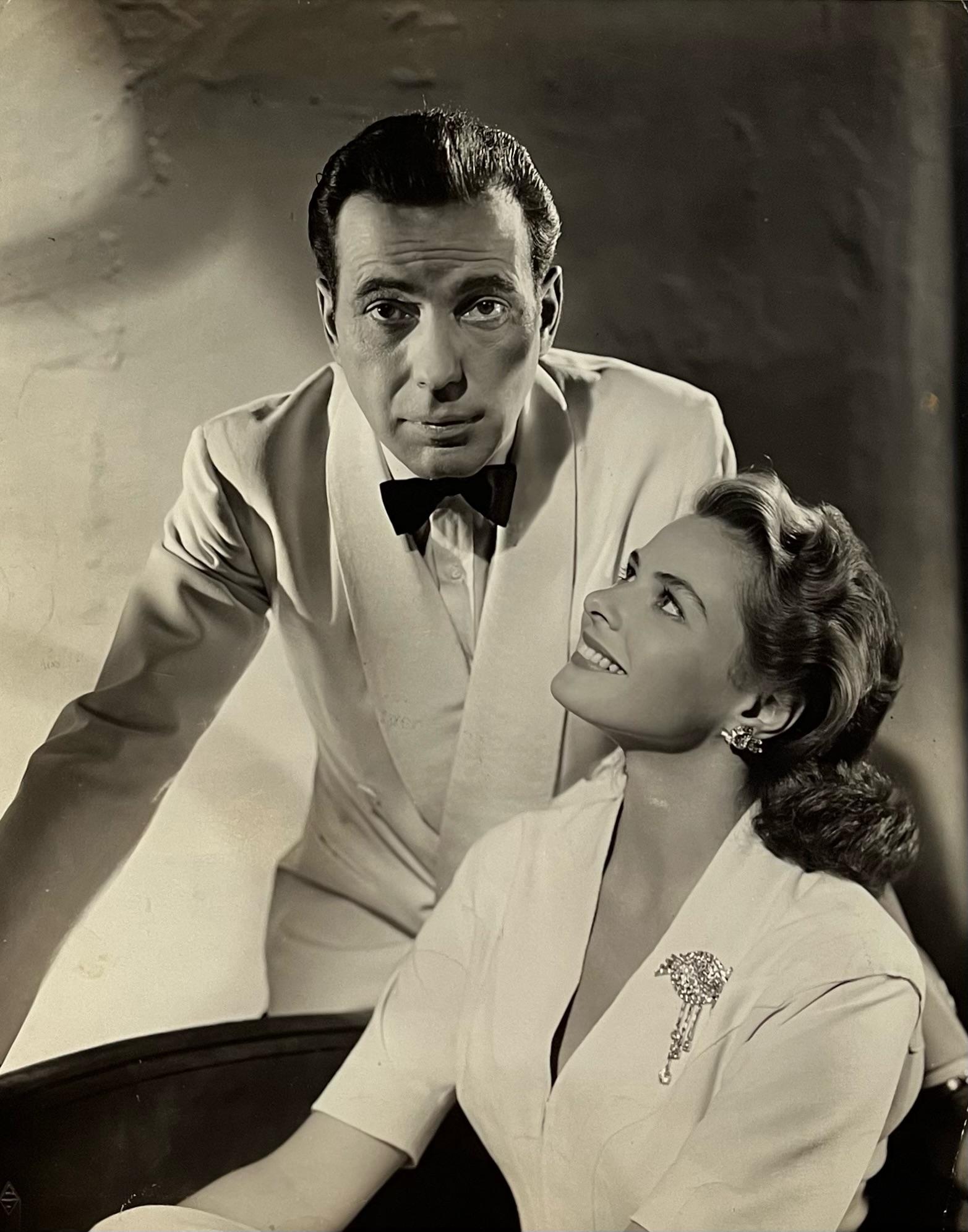 Unknown Portrait Photograph – Casablanca - Ingrid Bergman und Humphrey Bogart, Originaldruck von 1942