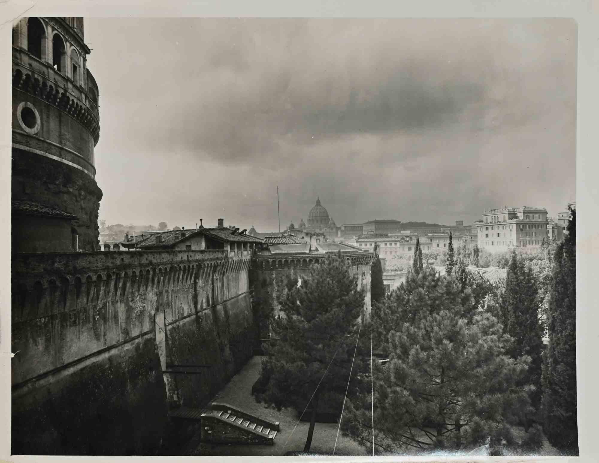 Unknown Figurative Photograph – Castel S. Angelo, Rom – Vintage-Foto – 20. Jahrhundert