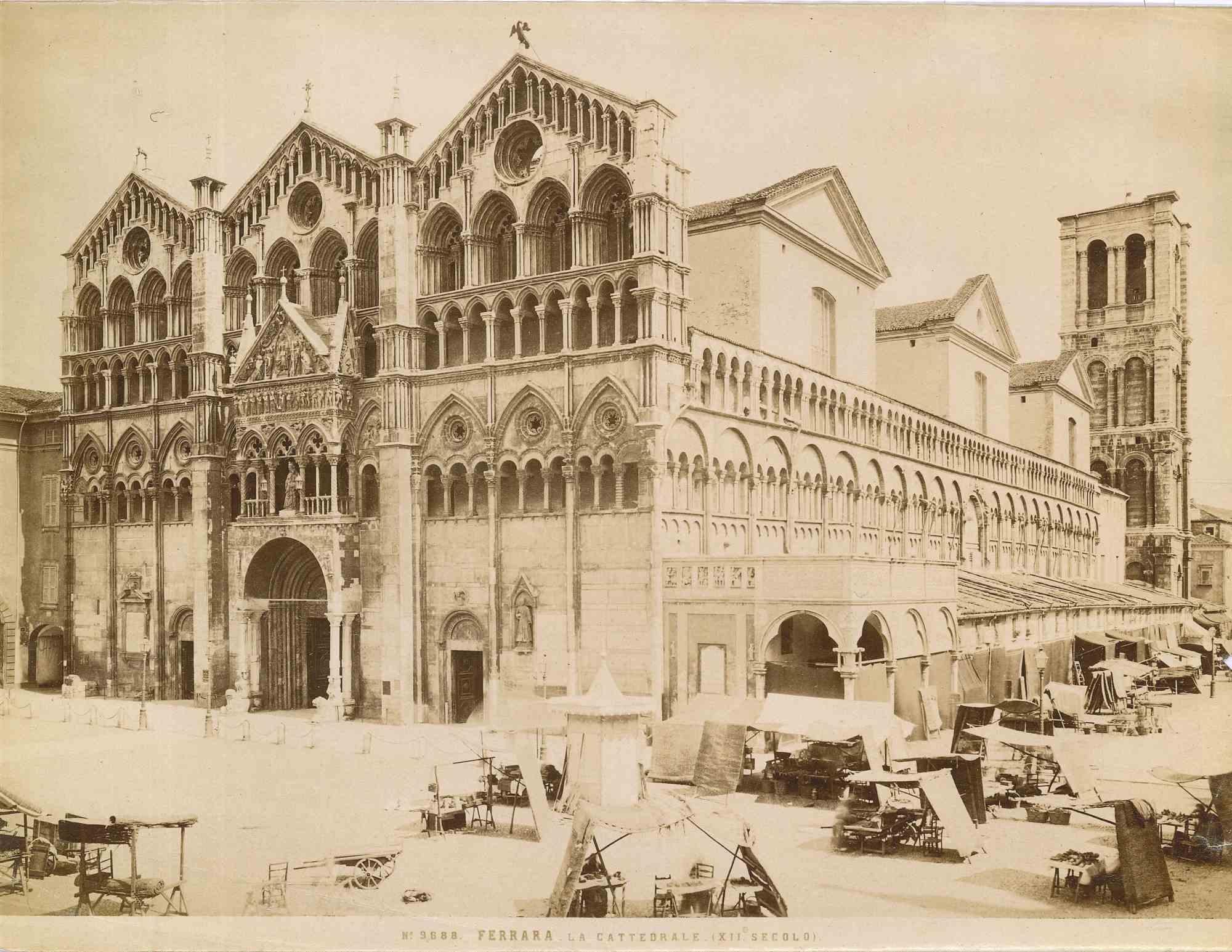 Figurative Photograph de Unknown - Catedral de Ferrara - Foto de época - Principios del siglo XX