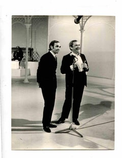 Charles Aznavour et Paolo Panelli - Photo historique - années 1960