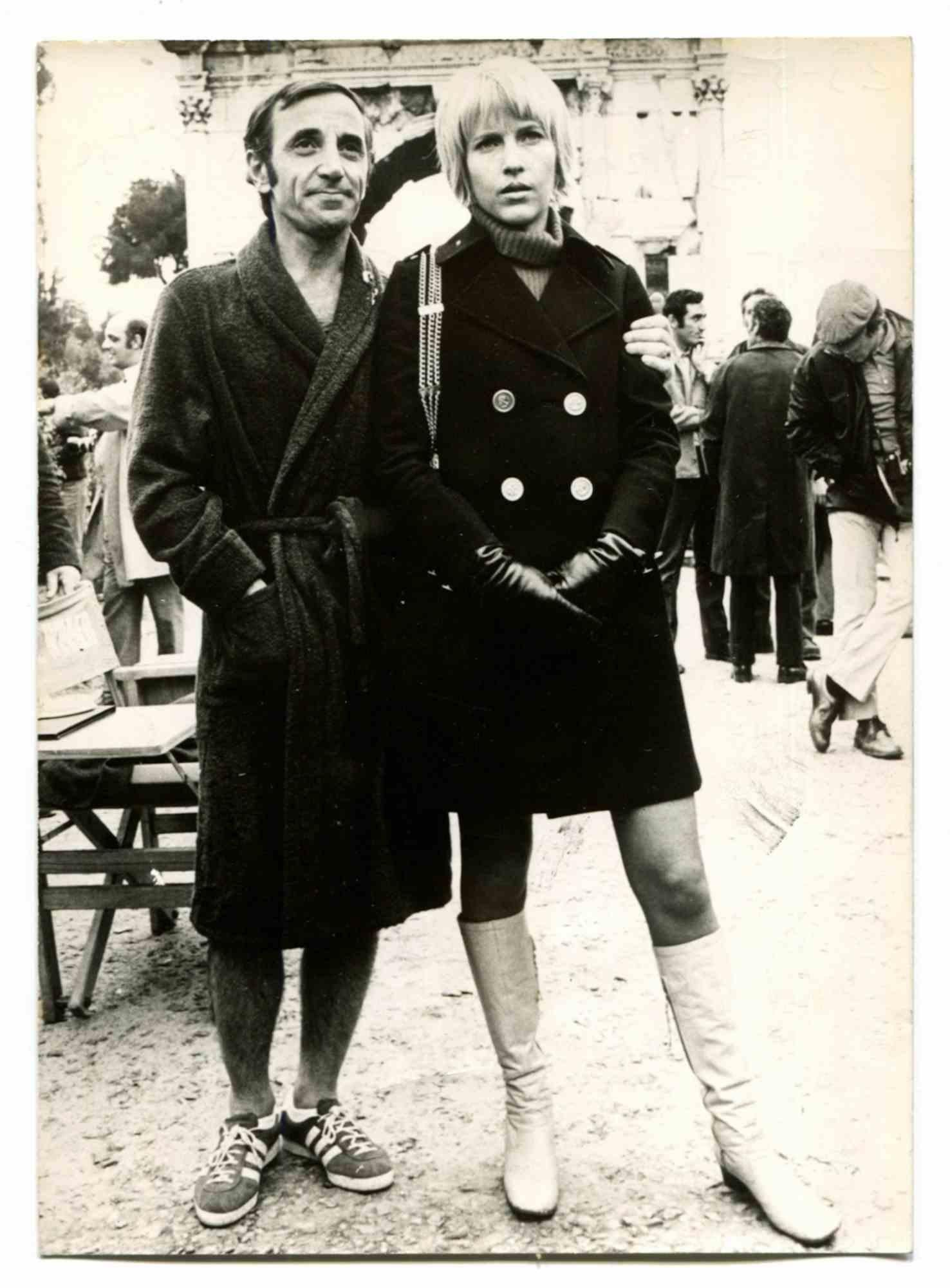 Figurative Photograph de Unknown - Charles Aznavour -  Foto- Años 60
