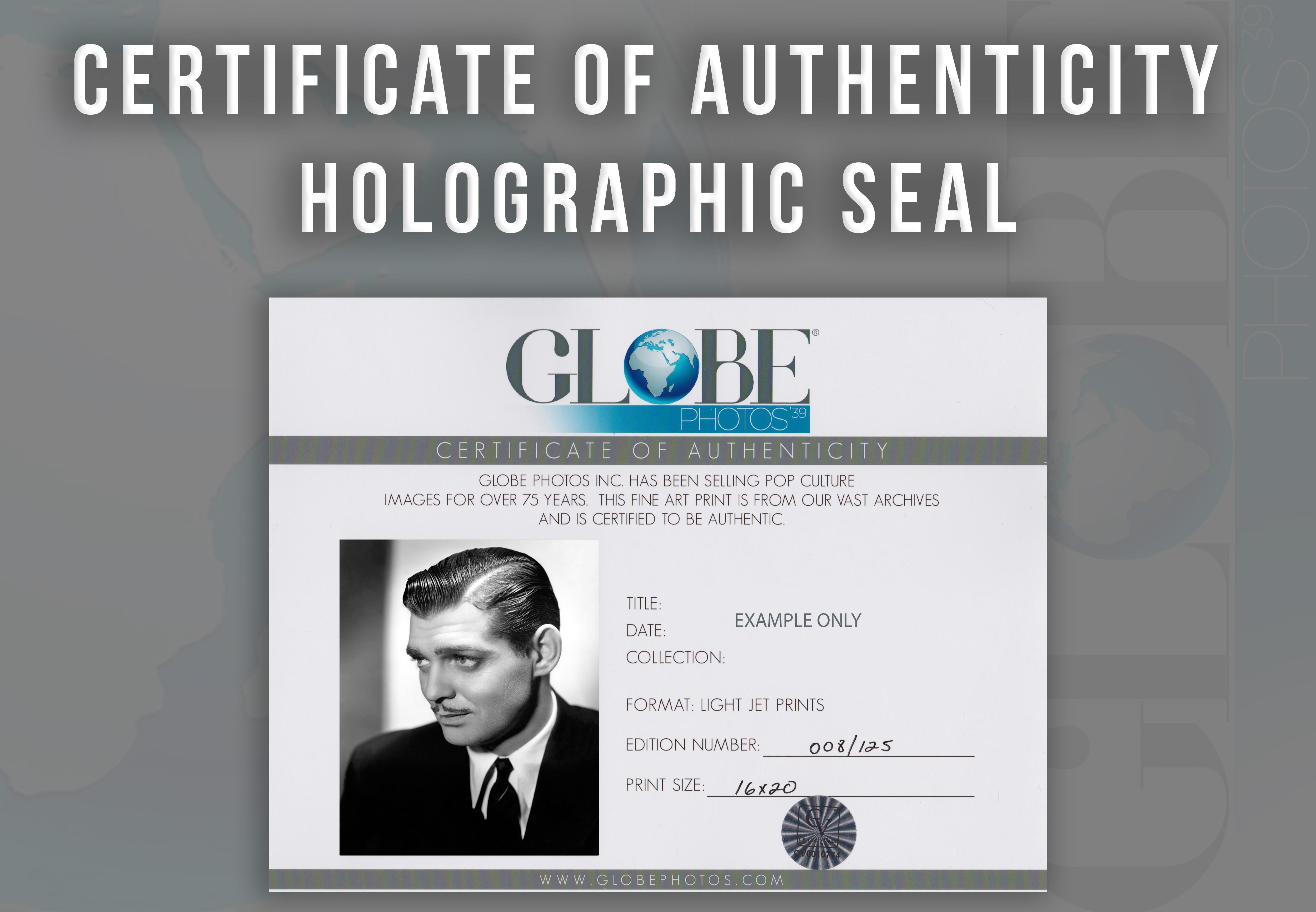 Dieses klassische Schwarz-Weiß-Porträt zeigt Clark Gable im Profil.

Clark Gable war ein amerikanischer Filmschauspieler und Militäroffizier, der oft als 