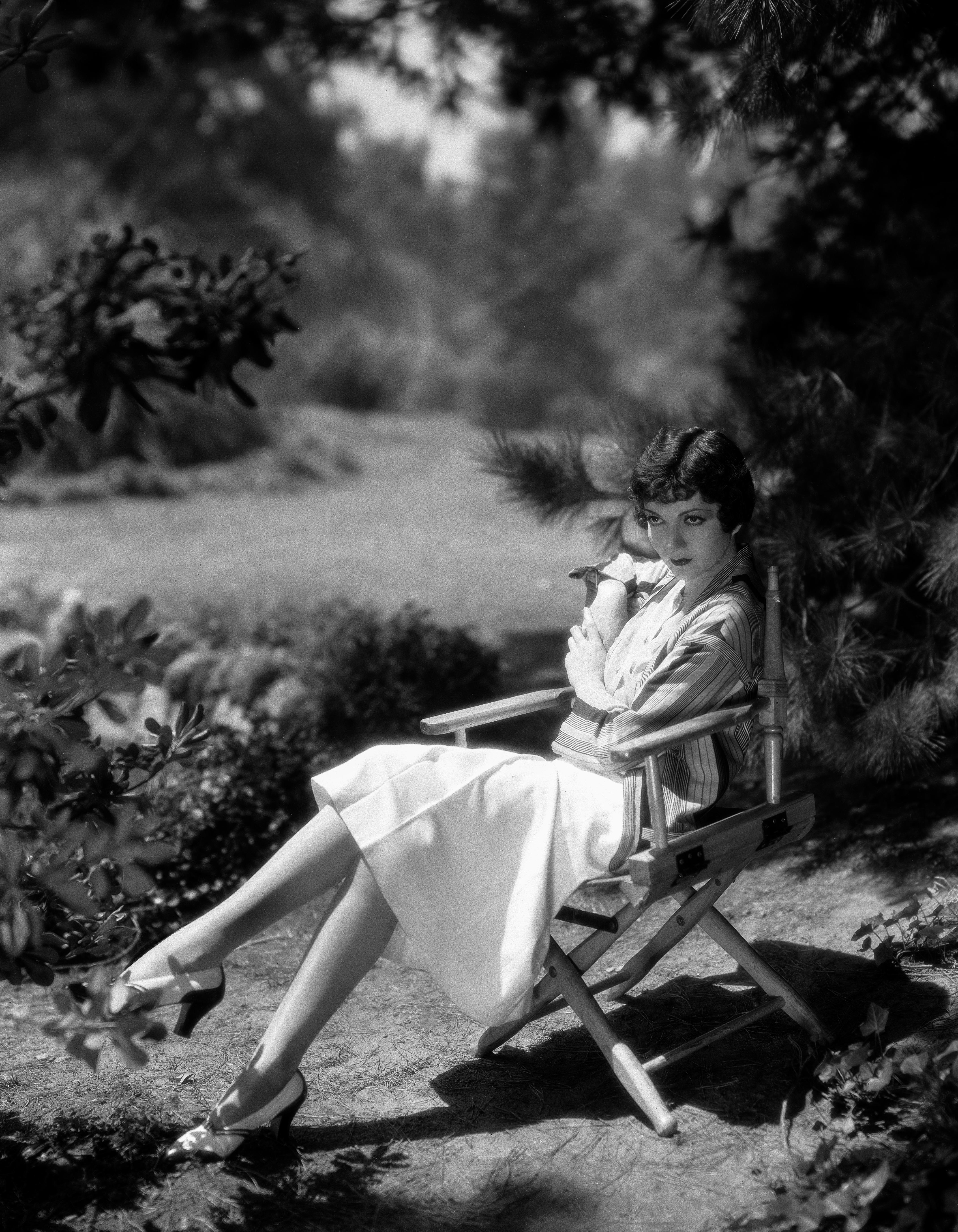 Unknown Black and White Photograph - Claudette Colbert in Nature Scene Movie Star News Fine Art Print