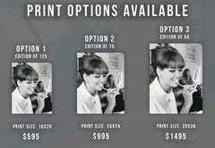 Claudia Cardinale che morde gli occhiali Stampa d'arte