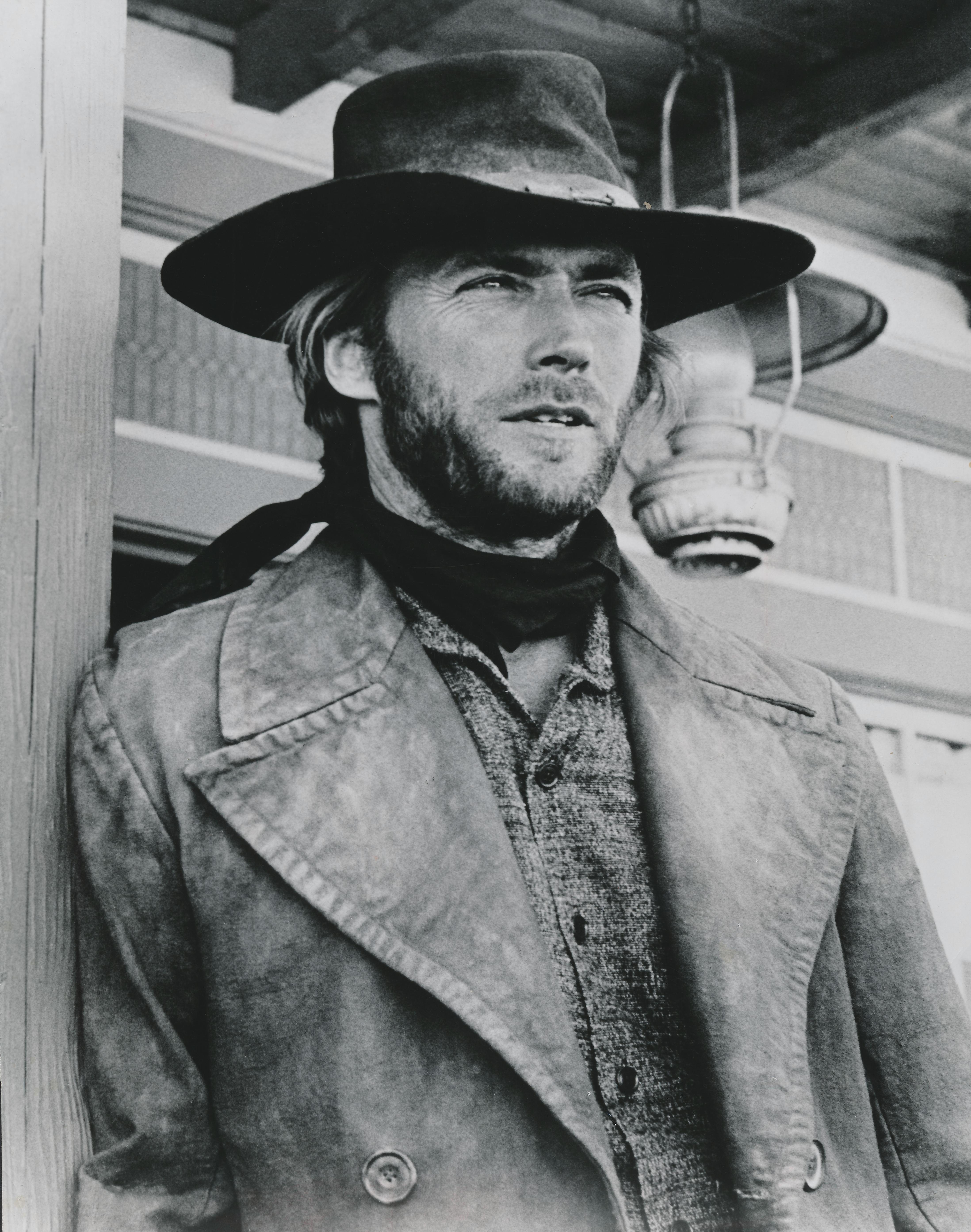Ковбой иствуд. Клинт Иствуд ковбой. Клинт Иствуд 1990. Клинт Иствуд 1973. Клинт Иствуд 1960.