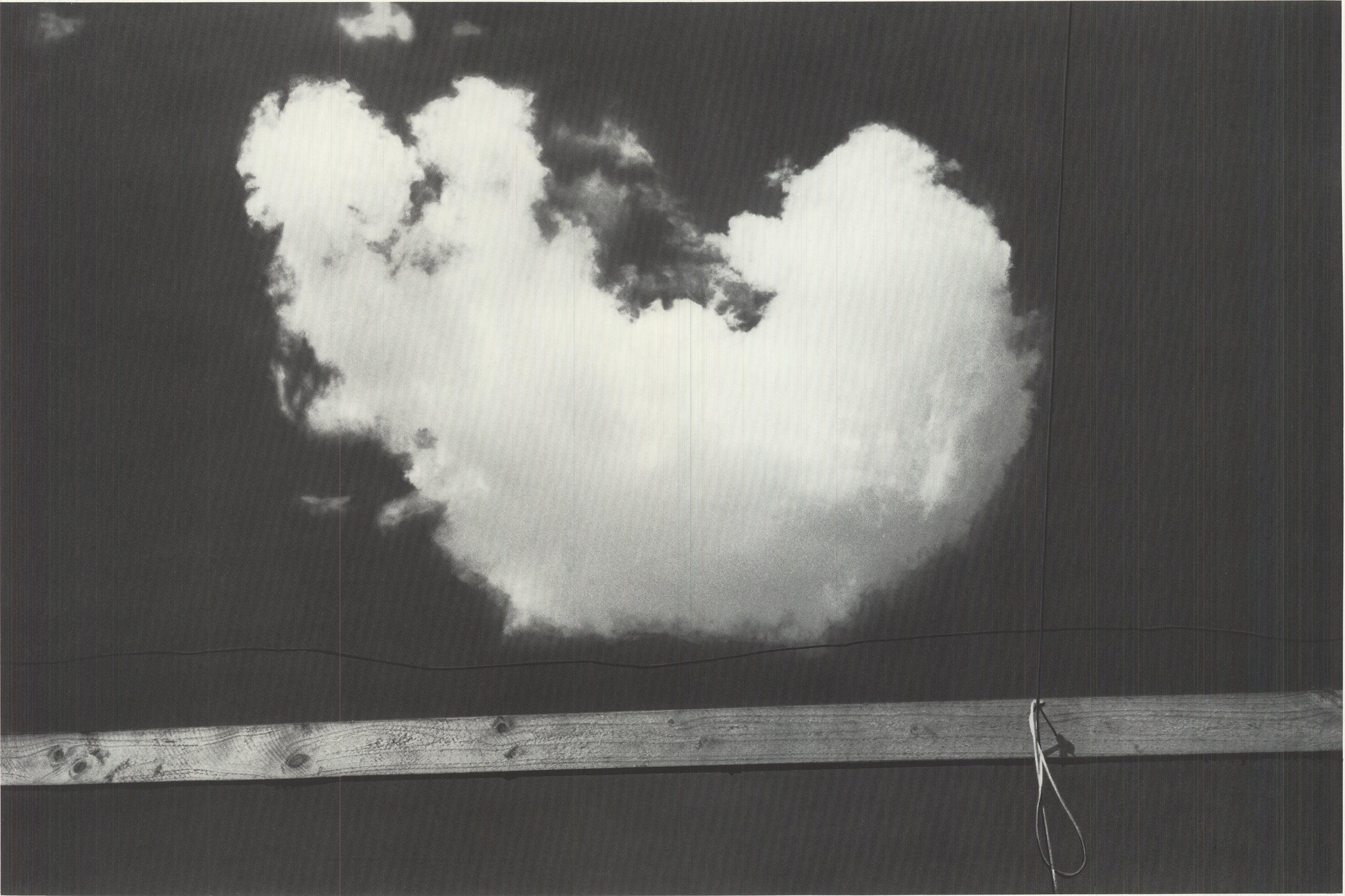 Nuage - Blanc Landscape Photograph par Unknown