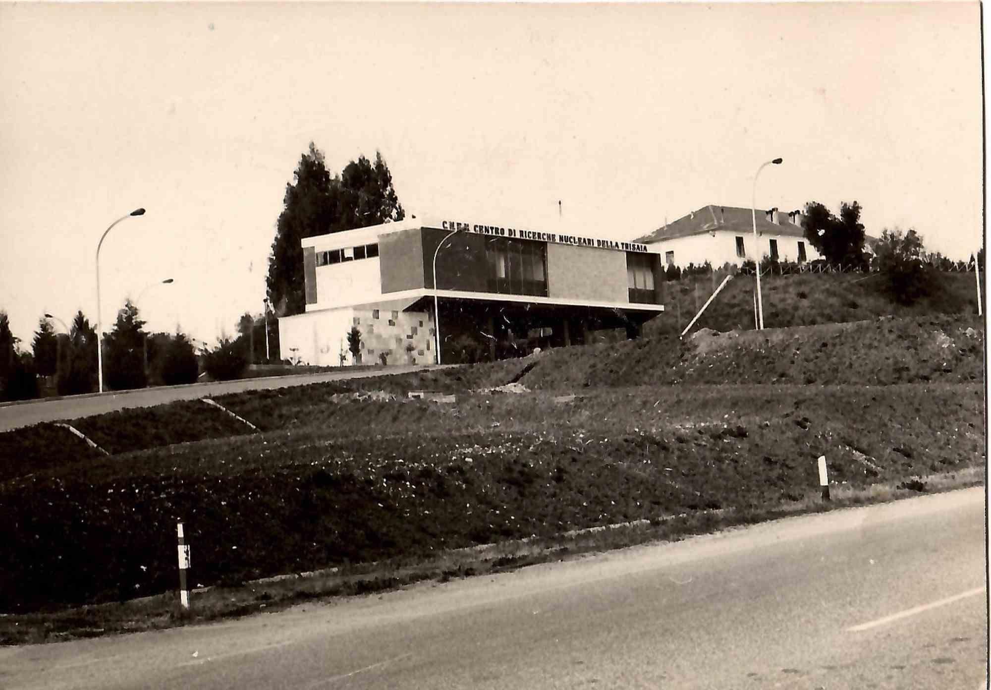 CNEN Nuclear Research Center of the Trisaia - Vintage B/W photo - 1970s - Photograph by Unknown