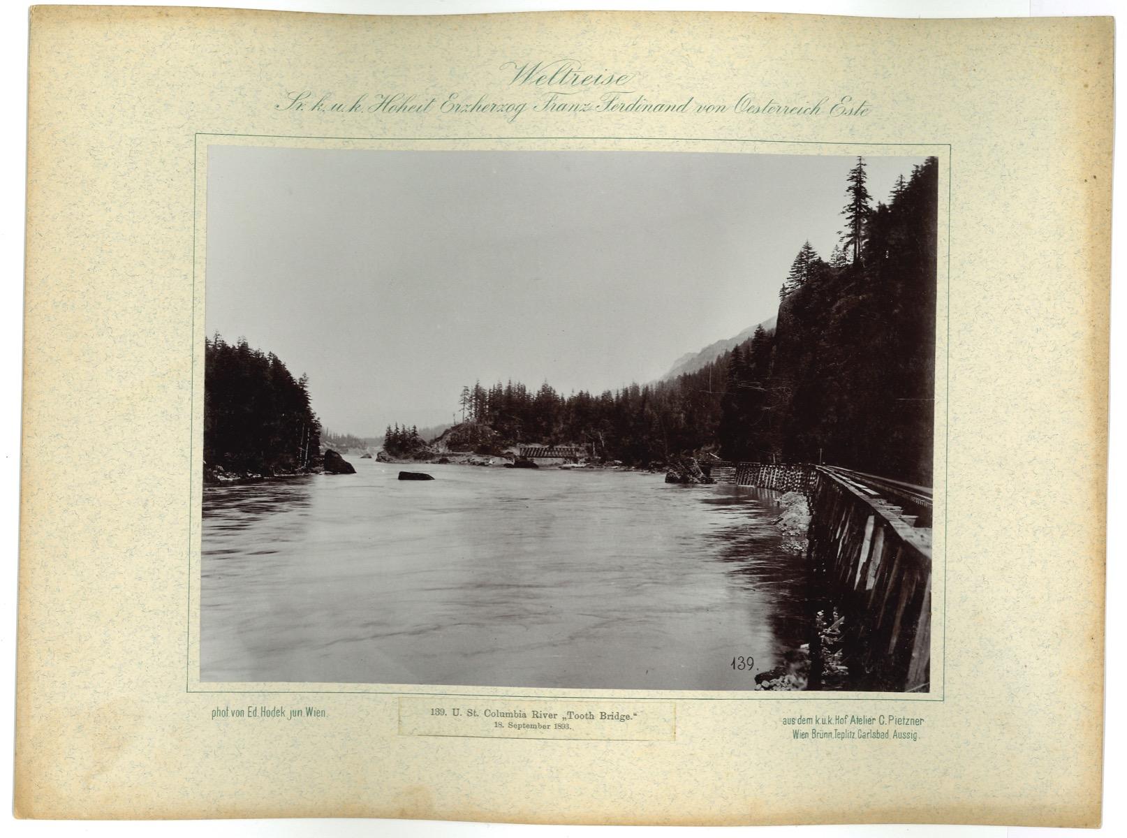 Landscape Photograph de Unknown - Río Columbia - Puente del Diente - Foto antigua - 1893