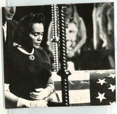 Coretta Scott King  En el Memorial - Foto de época - 1968