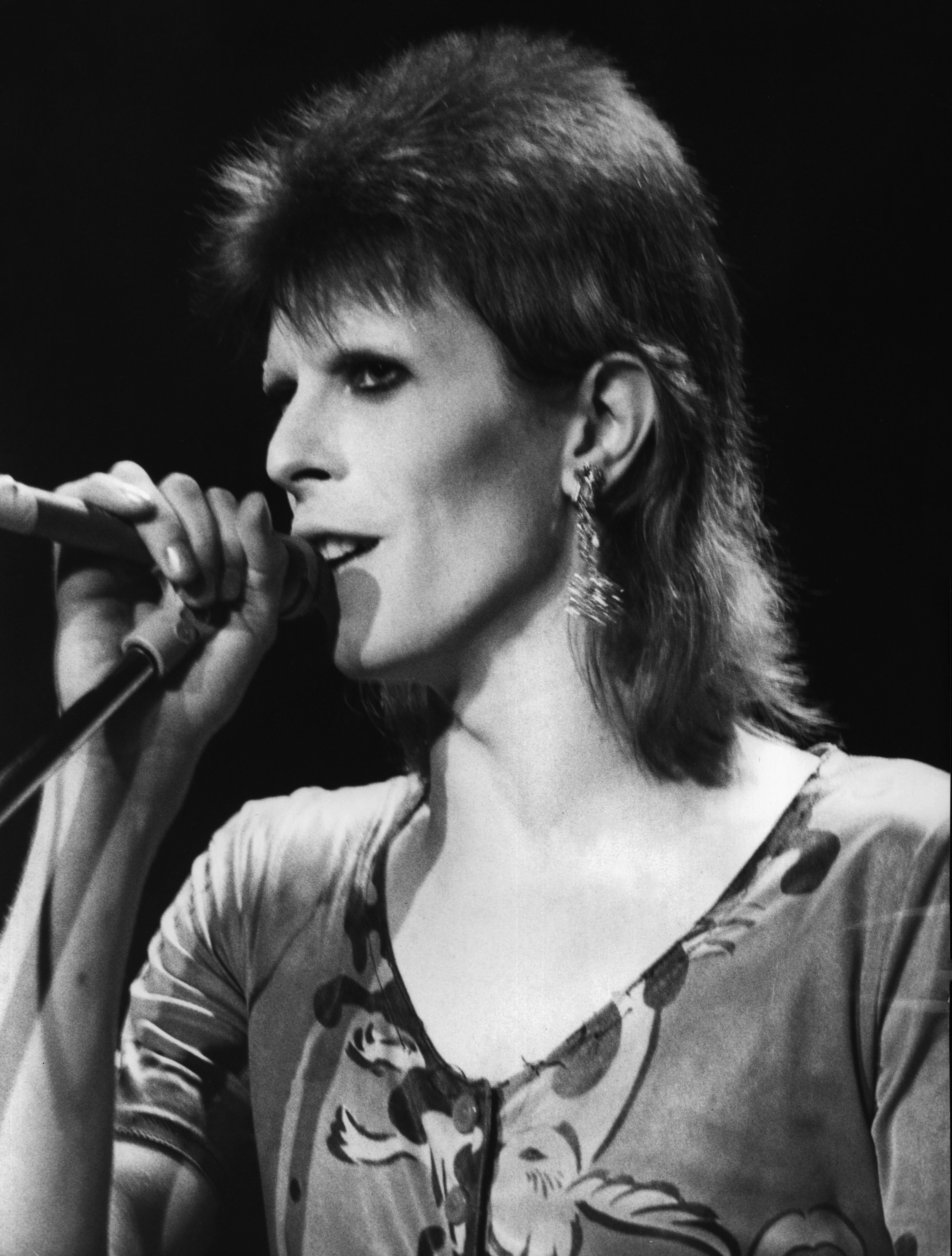 Unknown Black and White Photograph - David Bowie at the Hammersmith Odeon Globe Photos Fine Art Print