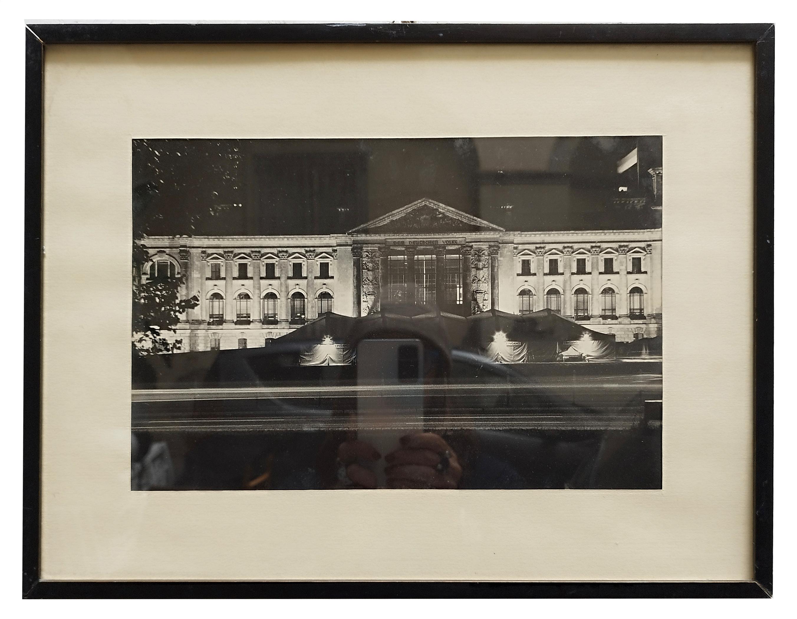 Unknown Black and White Photograph - DER DEUSCHER VOLKE - Photograph on baryta paper, Nino La Rocca , Italy 1987