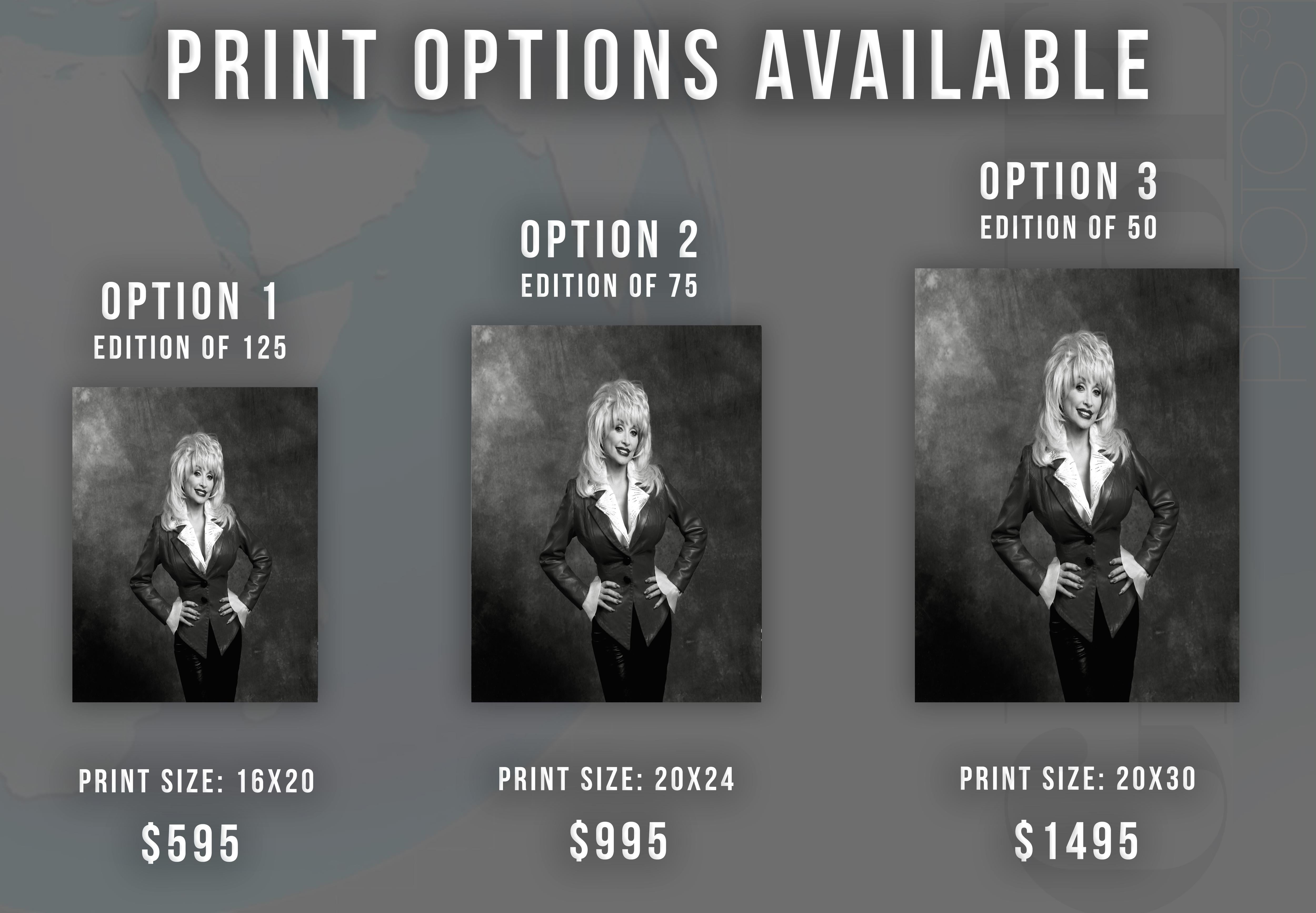Dolly Parton Smiling in the Studio Globe Photos Fine Art Print - Photograph by Unknown