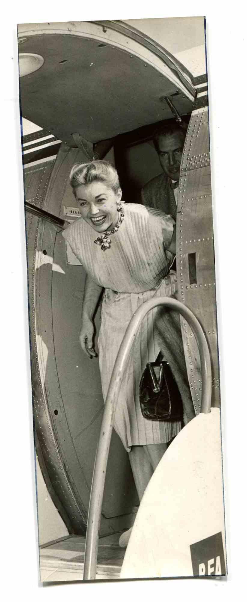Unknown Figurative Photograph - Doris Day - Vintage Photo - 1950s