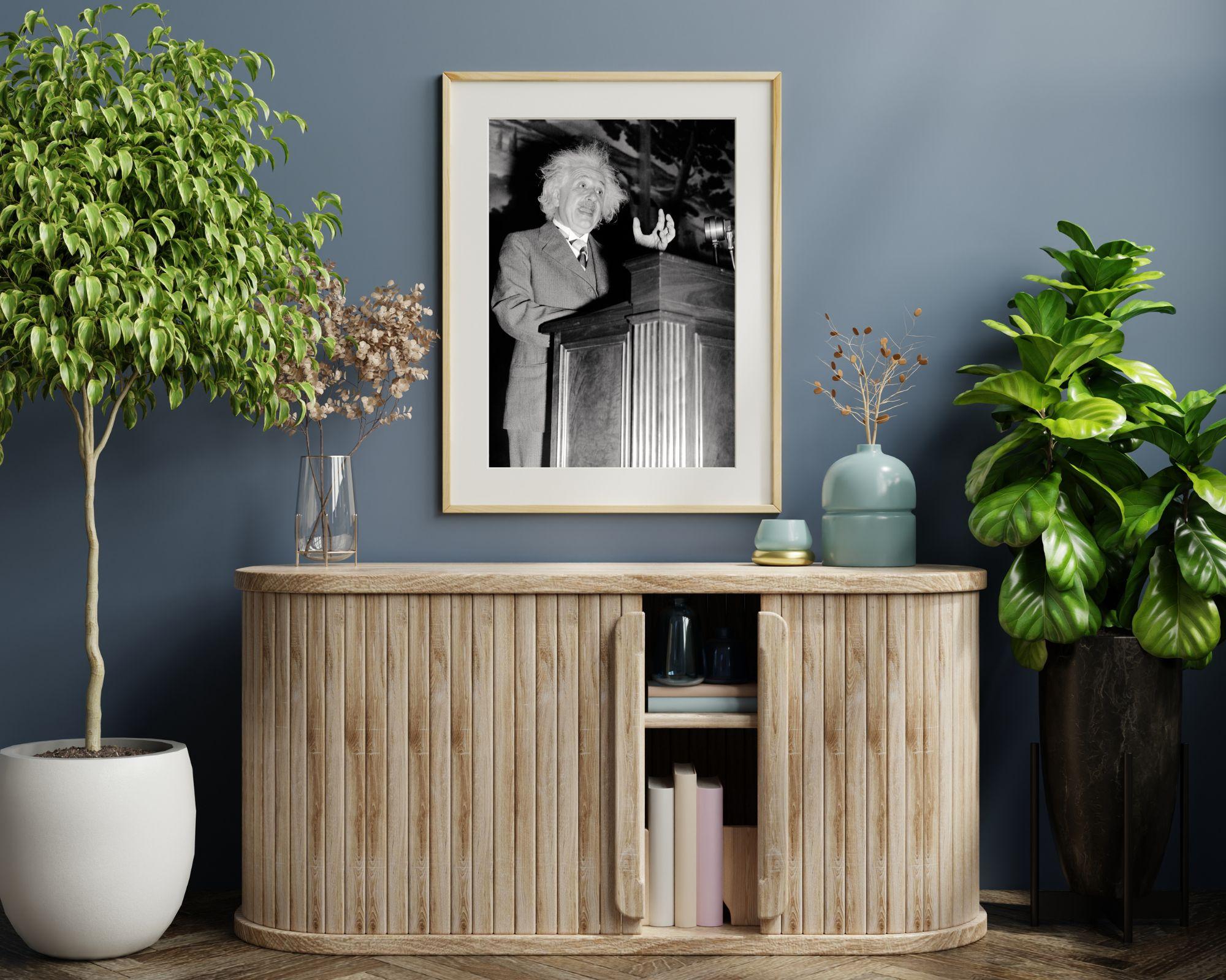 Dr. Albert Einstein Vorlesungen – Photograph von Unknown