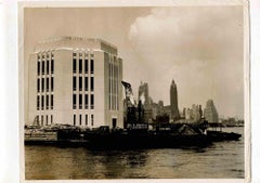 East River - Amerikanische Vintage-Fotografie - Mitte des 20. Jahrhunderts