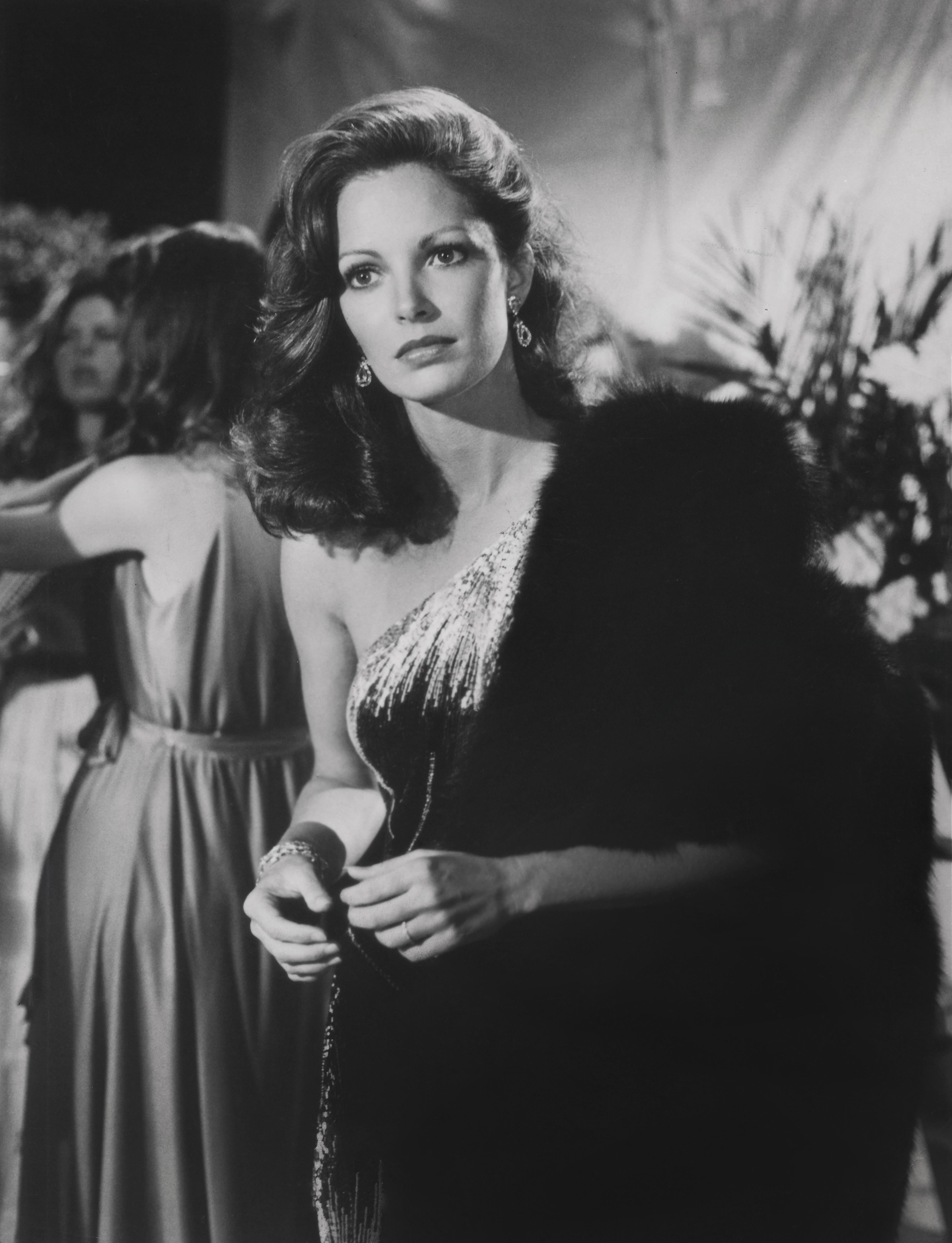 Jaclyn Smith Dining Room Furniture