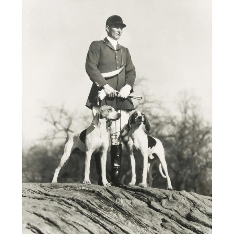 Elias Chadwell Huntsman- Millbrook Hunde 1934 Gerahmtes Foto im Angebot 1