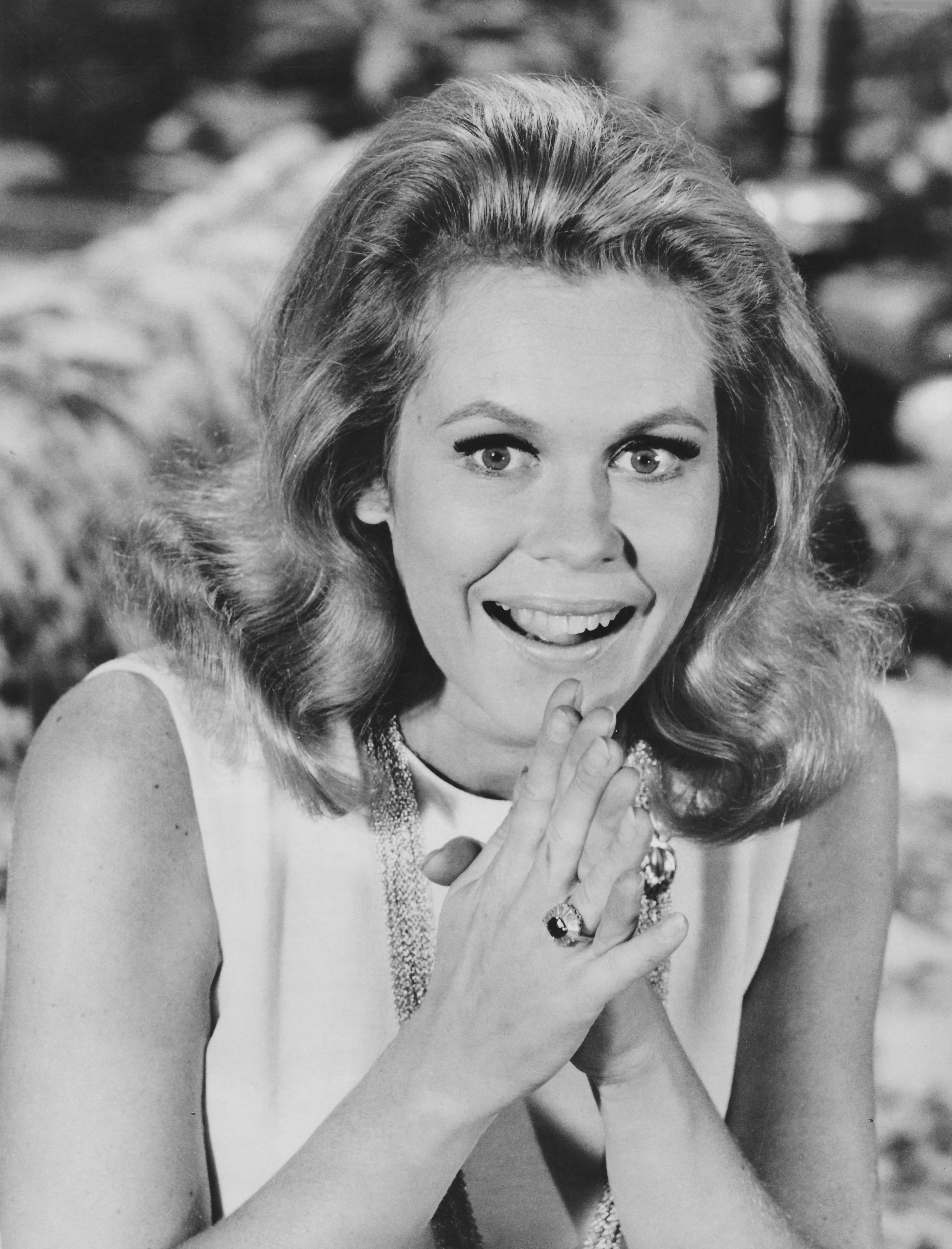 Elizabeth Montgomery - 8 For Sale on 1stDibs | elizabeth montgomery