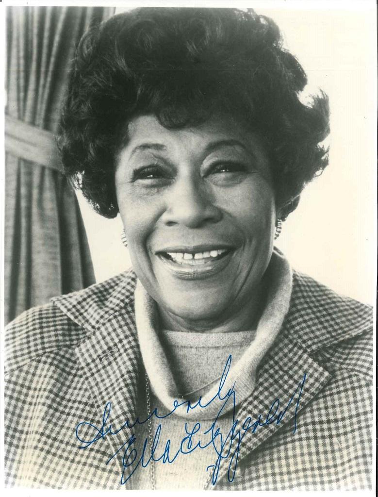 Unknown Portrait Photograph - Ella Fitzgerald's Autograph - Original Vintage Photograph - 1982