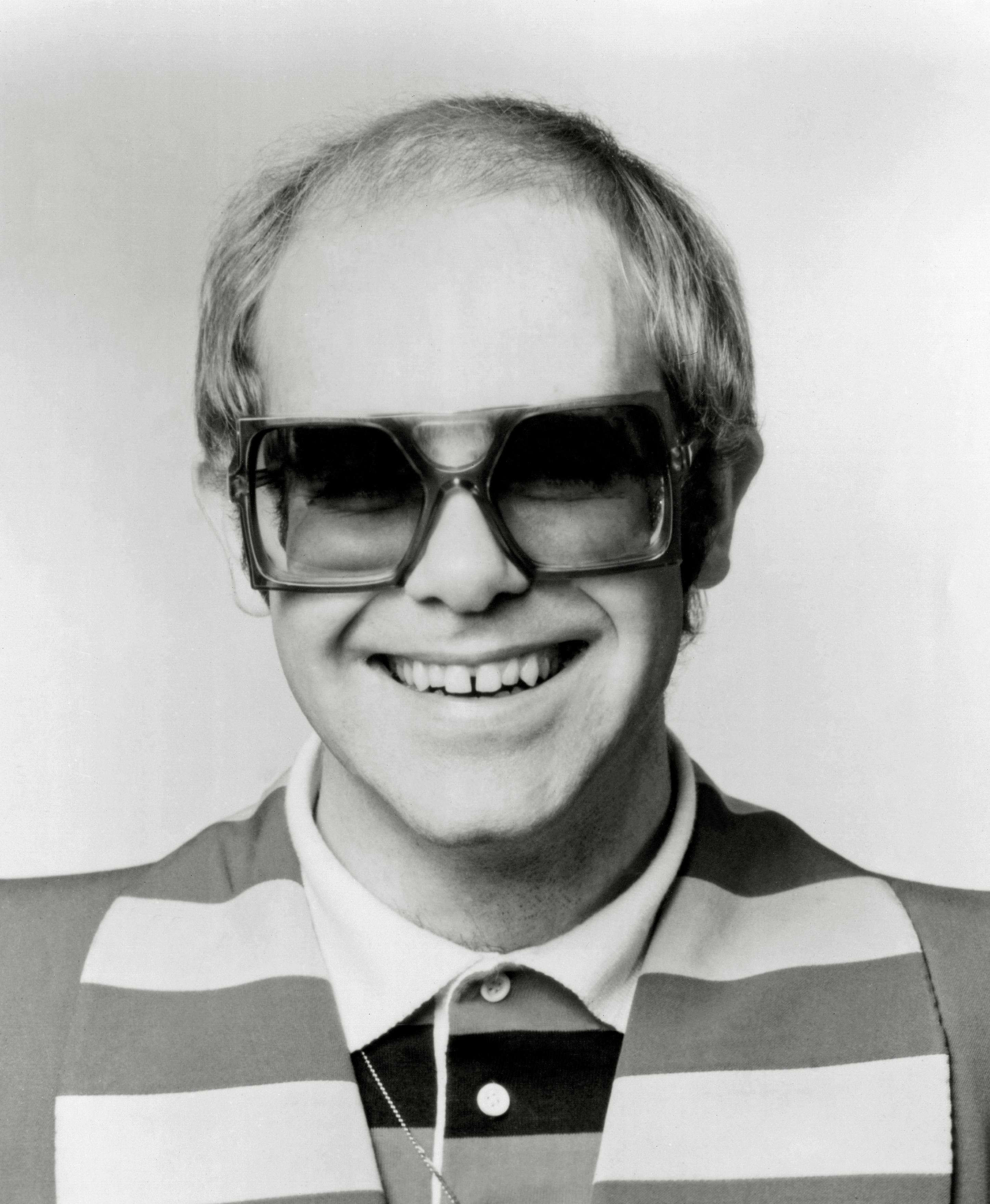 Unknown Black and White Photograph - Elton John Smiling Globe Photos Fine Art Print
